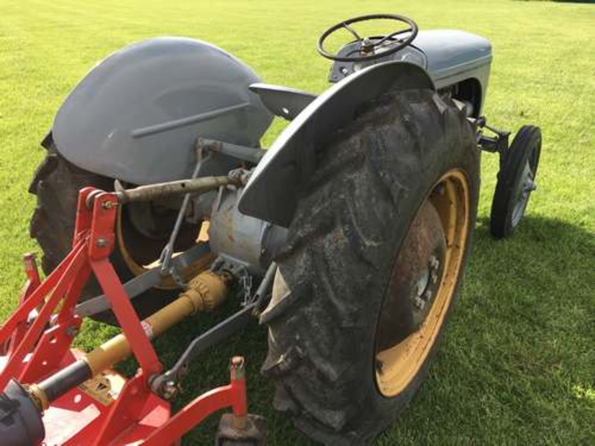 Ferguson TEC-20 Narrow Petrol Tractor With Operational Grass Cutter 1952 - Serial Number - TEC292678 - Image 4 of 13