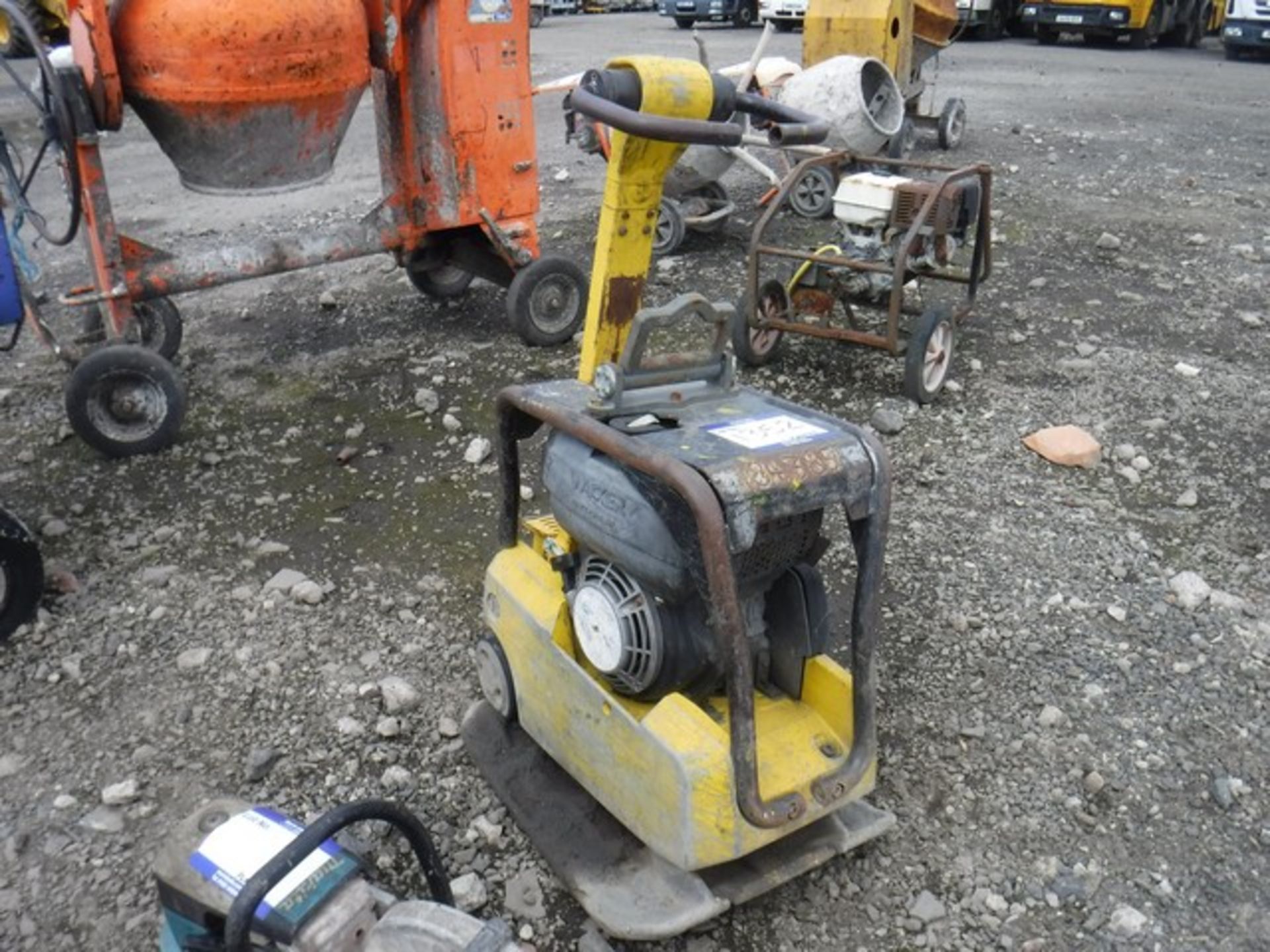 WACKER DIESEL FORWARD/REVERSE PLATE COMPACTOR SN - 184385