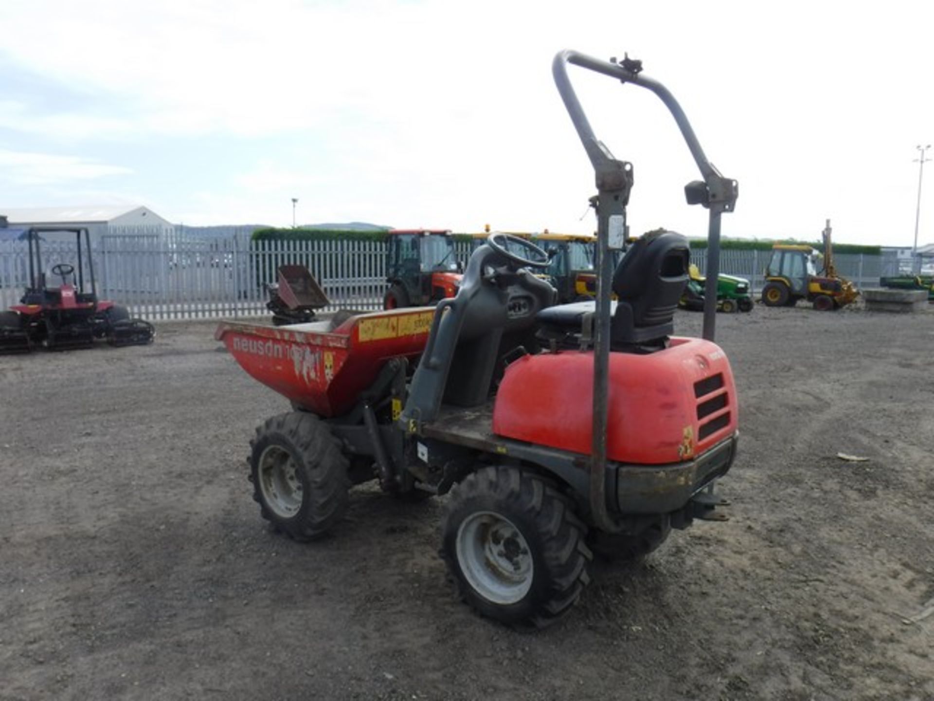 NEUSON 1001 HIGHTIP DUMPER 4WD SN - AB100039H - Image 5 of 6