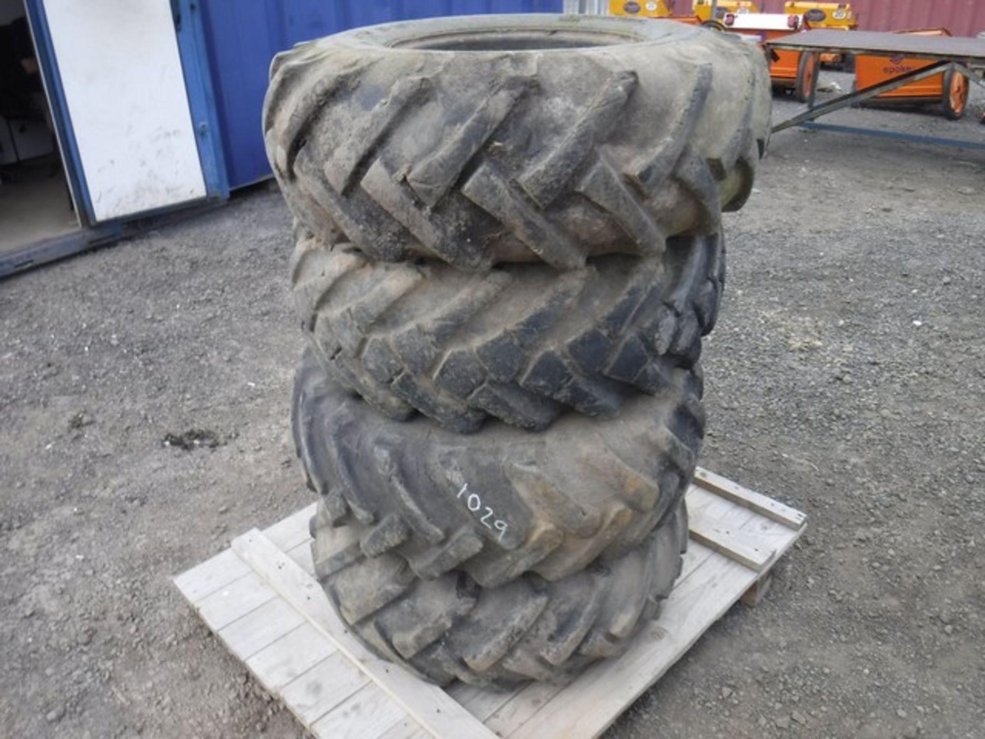 DUMPER TYRES X4