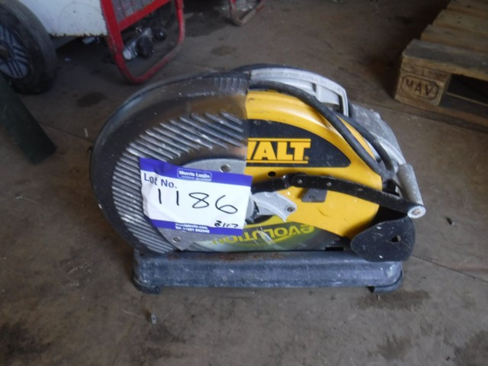 DEWALT CHOP SAW DW872L 115V SN - 311198