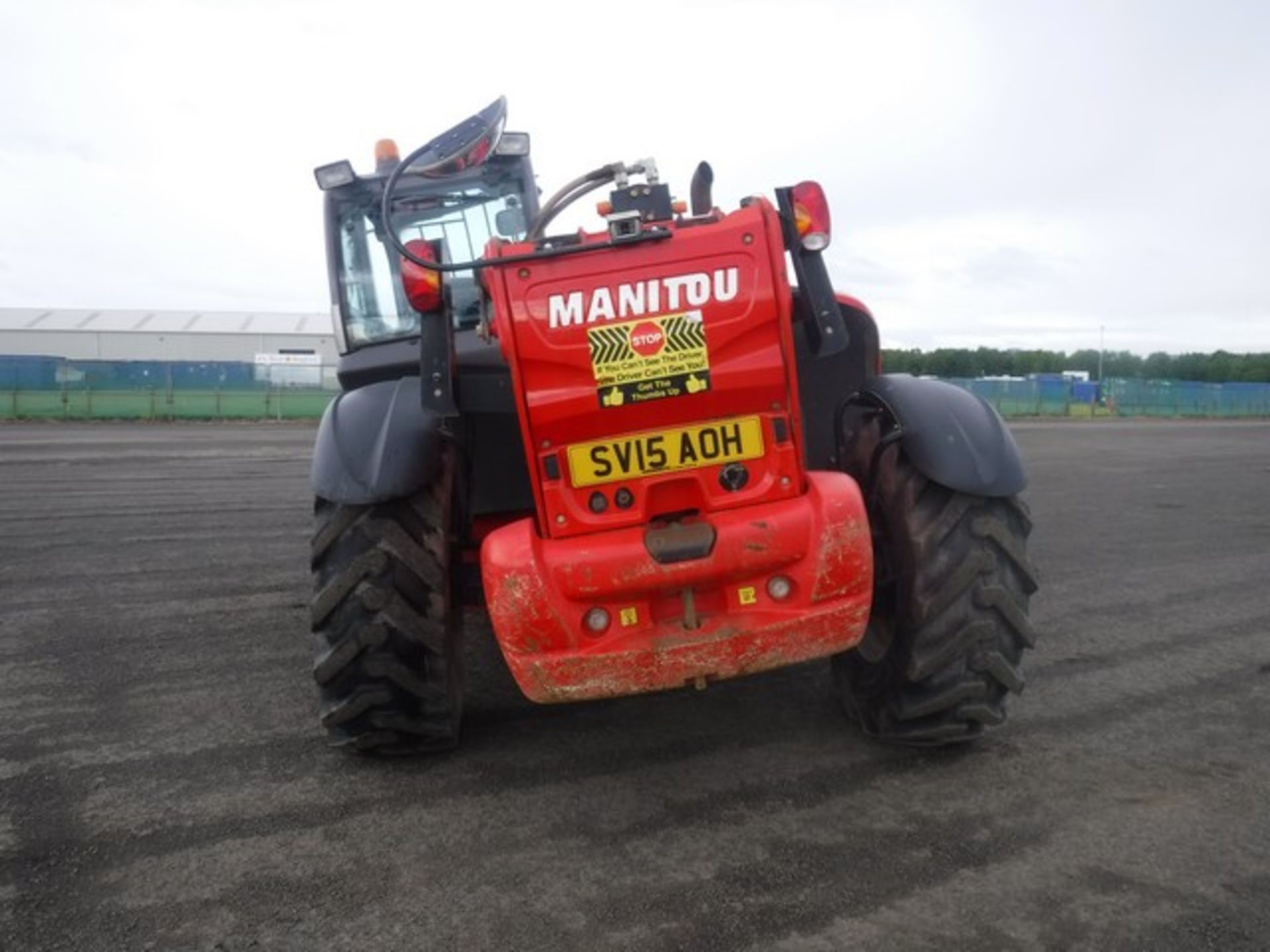 MANITOU MT184 TELESCOPIC FORKLIFT 2015 C/W REVERSE CAMERA AND SIDE SHIFT 6473HRS (NOT VERIFIED) - Image 5 of 9