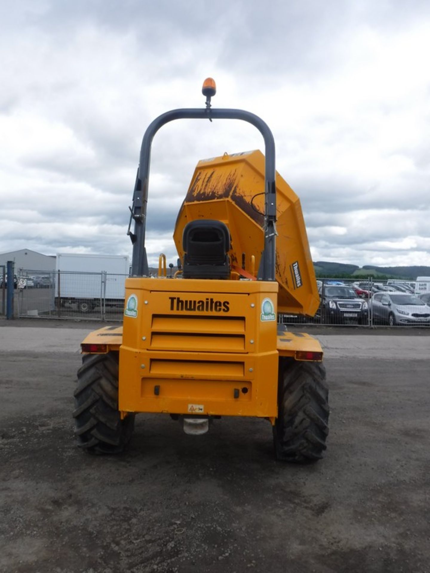 THWAITES 6TON SWIVEL SKIP DITE DUMPER 2014 - 1517HRS (NOT VERIFIED) - Image 3 of 7