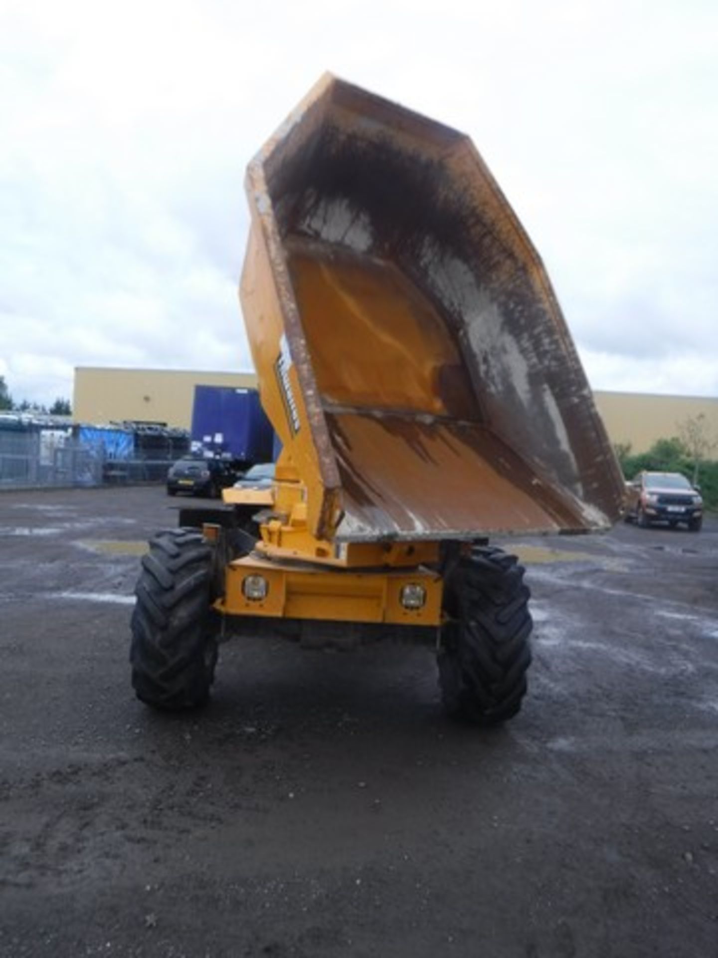 THWAITES 6TON SWIVEL SKIP DUMPER 2013 - 937HRS (NOT VERIFIED) - Image 2 of 6