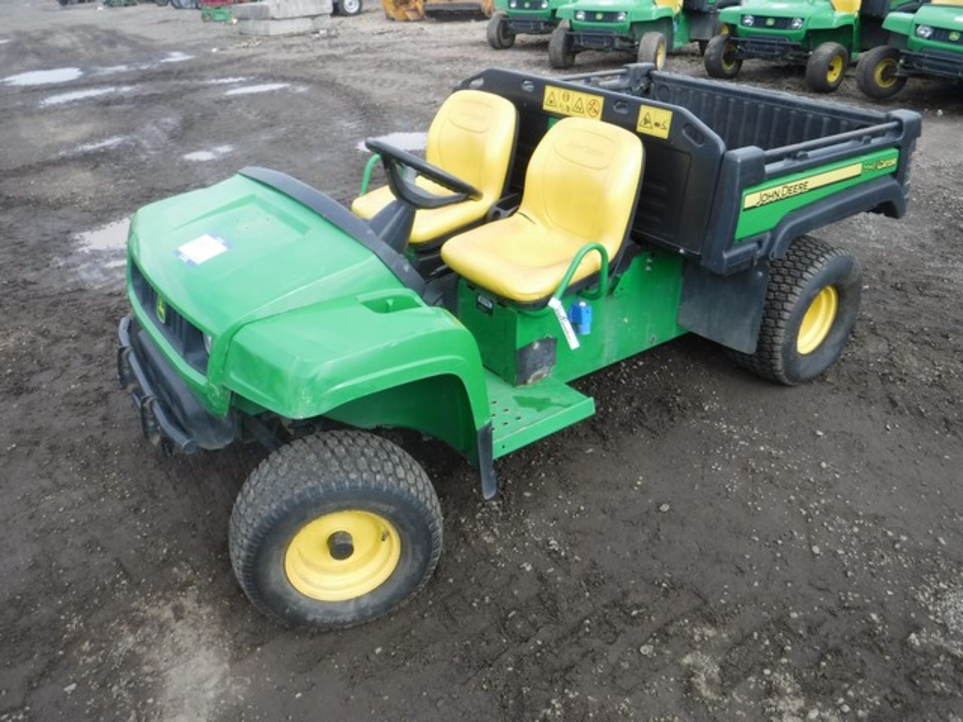 JOHN DEERE GATOR TE 4x2 ELECTRIC 1234HRS (NOT VERIFIED) - NO KEYS SN - JEM090010