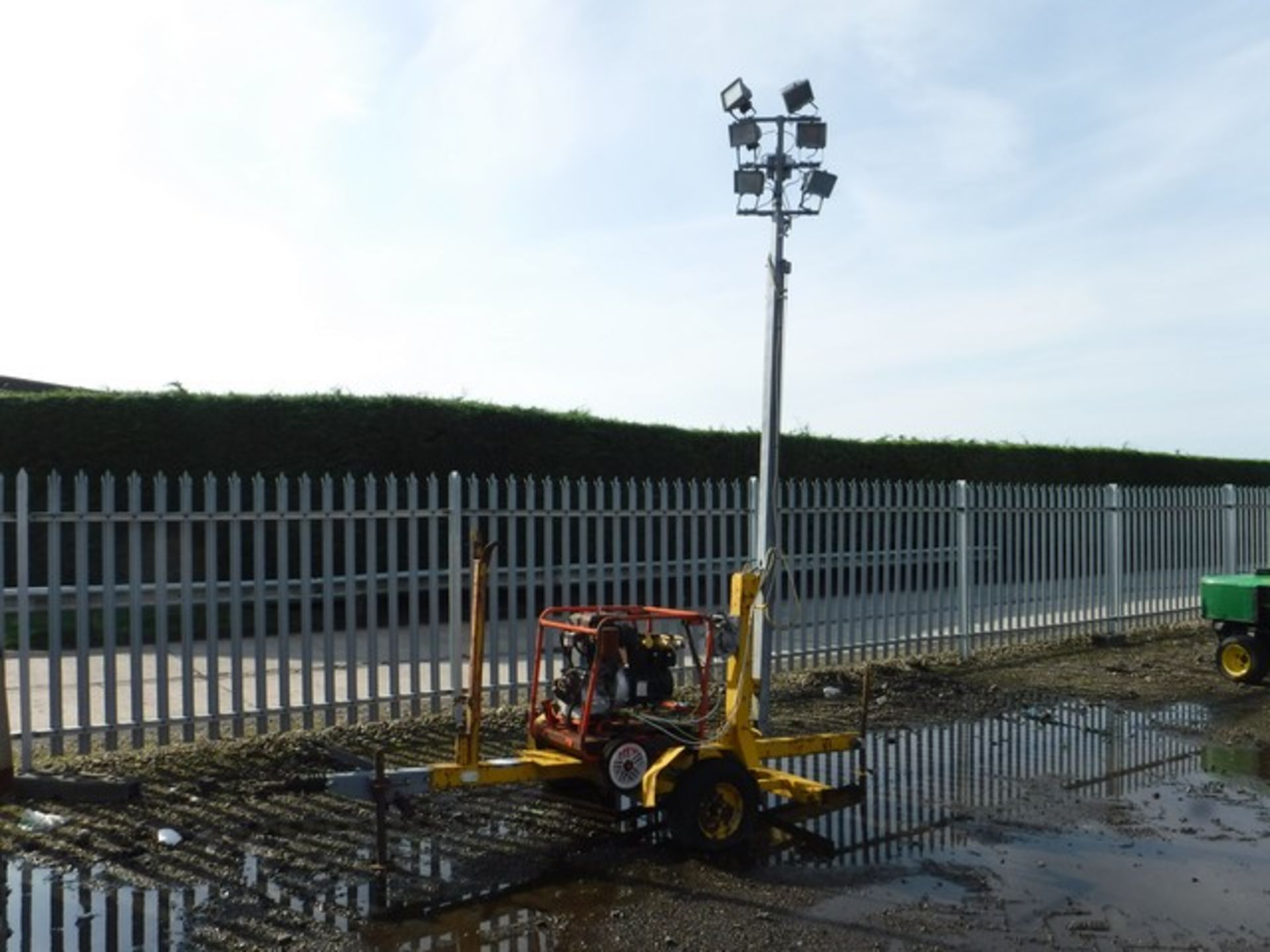 MAESTEG TWOABLE LIGHTING TOWER C/W LISTER 7HP ENGINE - Image 3 of 6