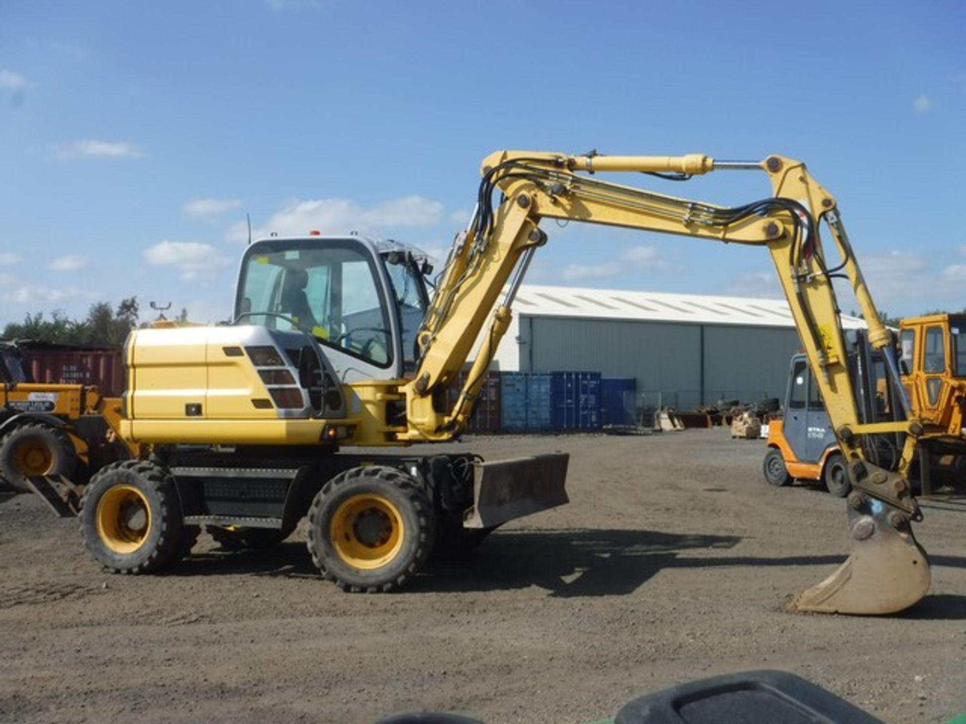 NEW HOLLAND 2008 10T WHEELED EXCAVATOR 12669HRS (NOT VERIFIED) C/W BLADE, HPW, HYDRAULIC QUICK HITC