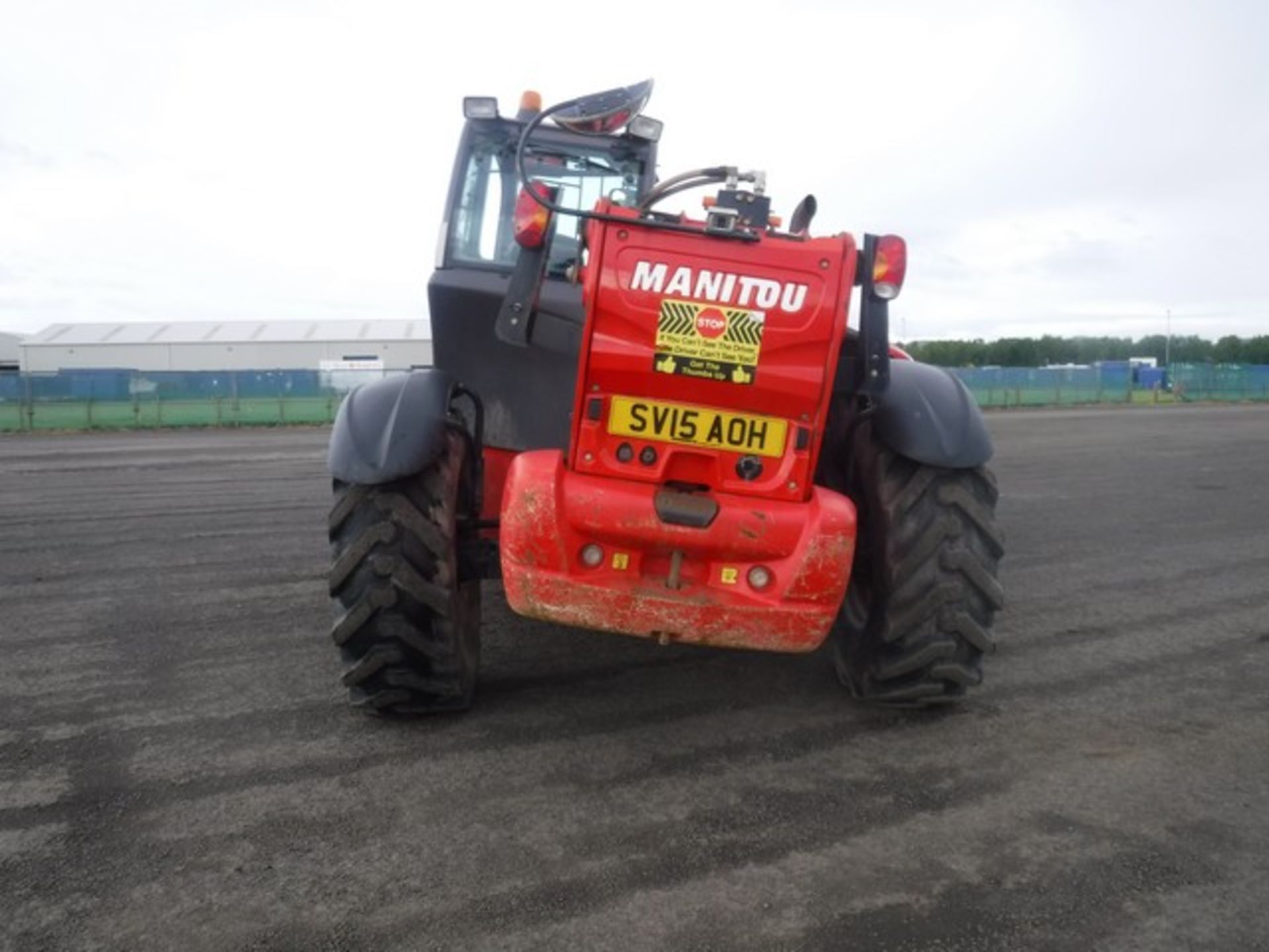 MANITOU MT184 TELESCOPIC FORKLIFT 2015 C/W REVERSE CAMERA AND SIDE SHIFT 6473HRS (NOT VERIFIED) - Image 4 of 9