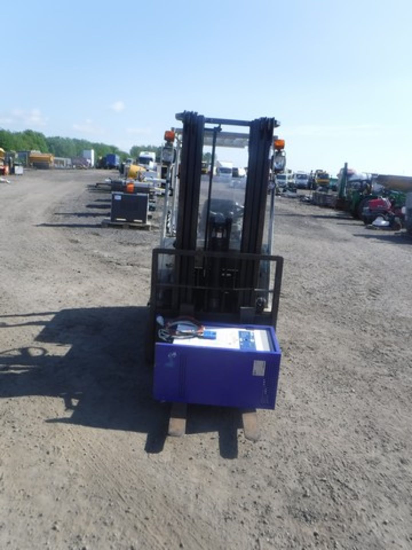 KOMATSU 18M ELECTRIC FORKLIFT 5082HRS (NOT VERIFIED) C/W CHARGER ASSET NO - 727-3301