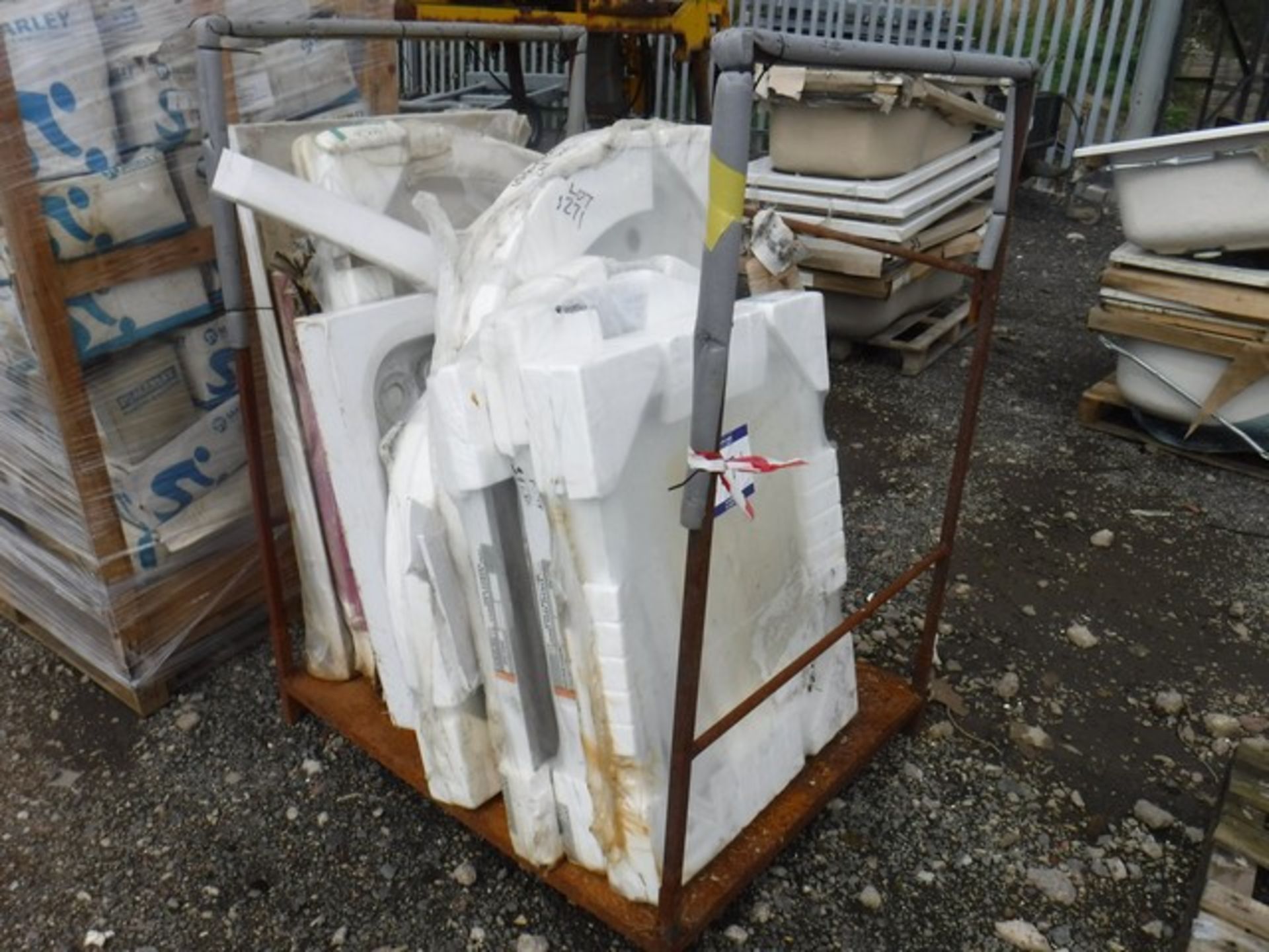 VARIOUS SHOWER TRAYS - STILLAGE OF