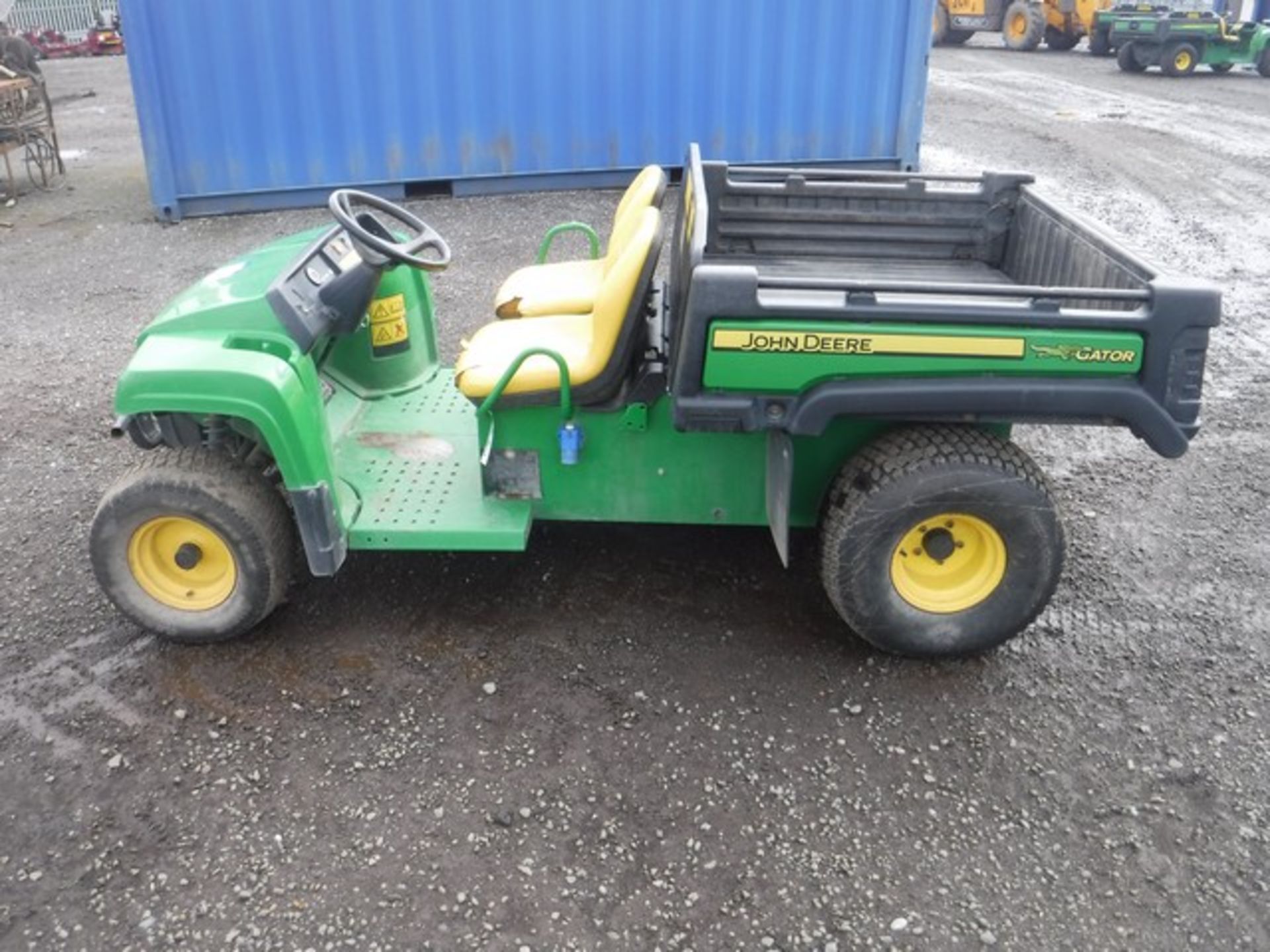 JOHN DEERE GATOR TE 4x2 ELECTRIC 1169HRS (NOT VERIFIED) SN - PEM090103 - Image 4 of 7