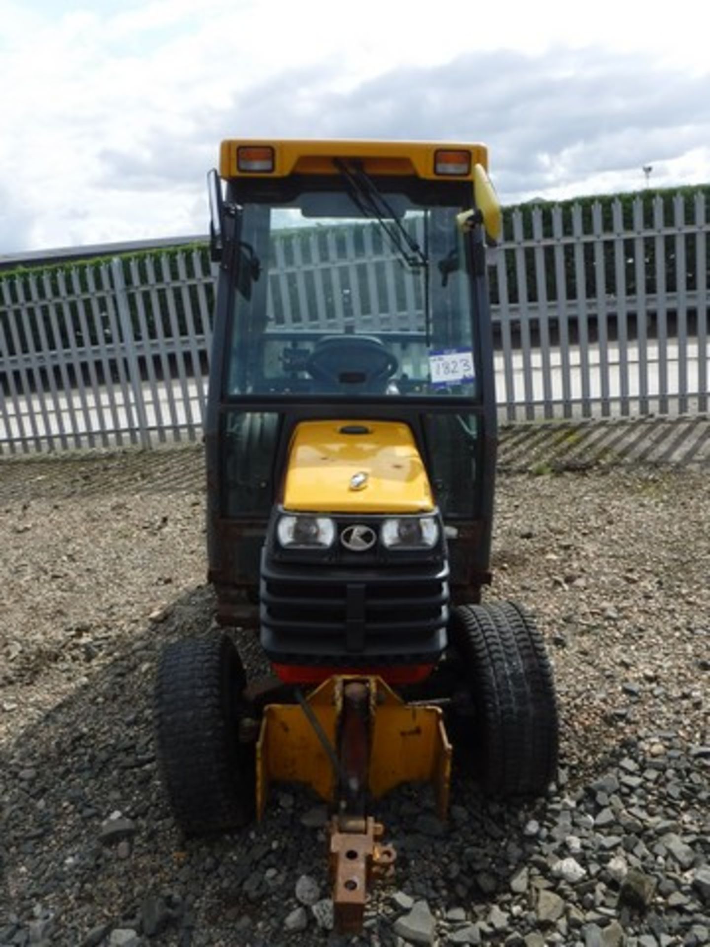 KUBOTA B2100 TRACTOR 2005 - 688HRS (NOT VERIFIED) *** NON RUNNER *** ASSET - TS1351 - Image 2 of 10