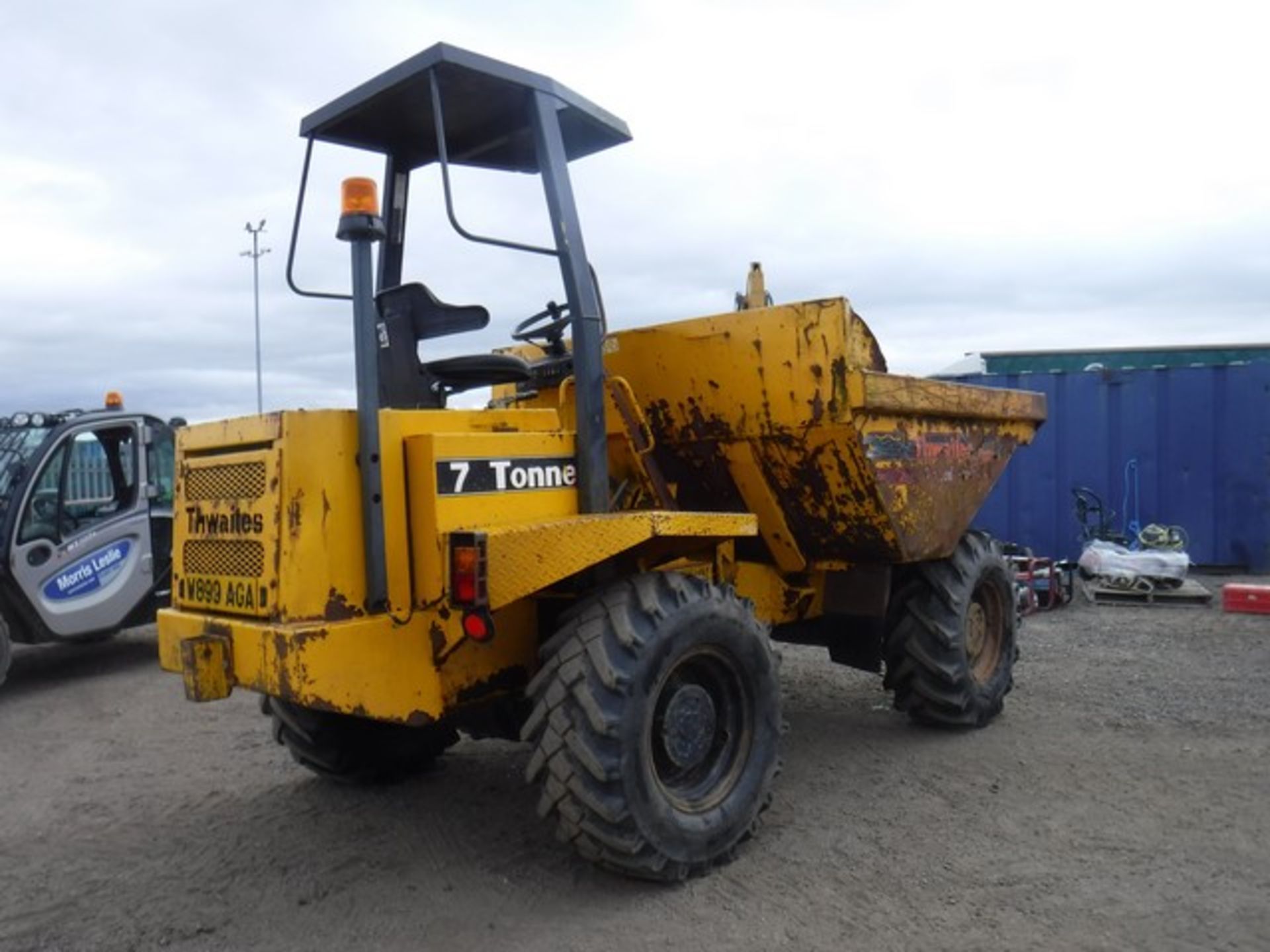 THWAITES AD 7TONNE - 4000cc - Image 3 of 4