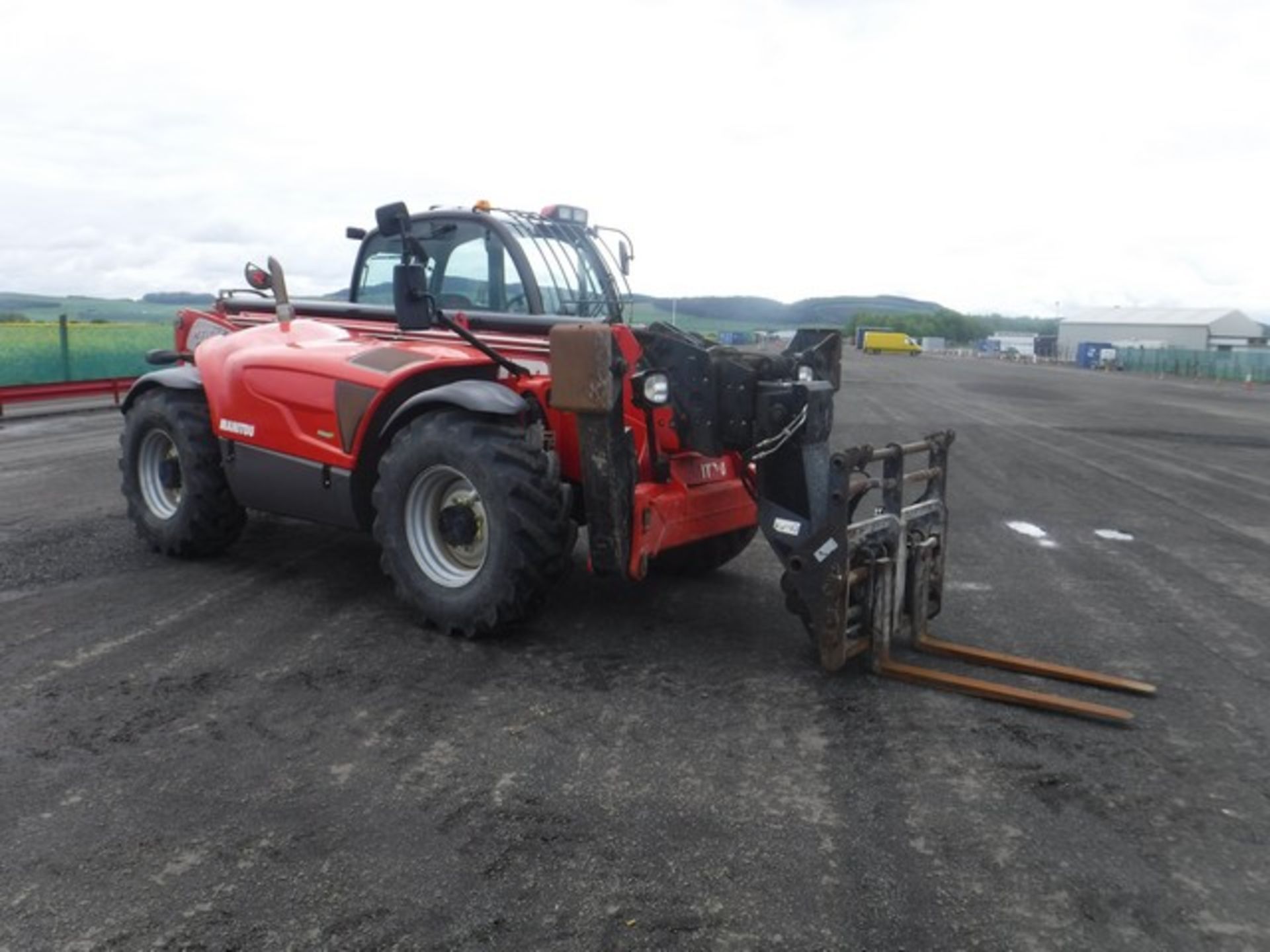 MANITOU MT1840 TELESCOPIC FORKLIFT 5413HRS (NOT VERIFIED) - Image 3 of 9