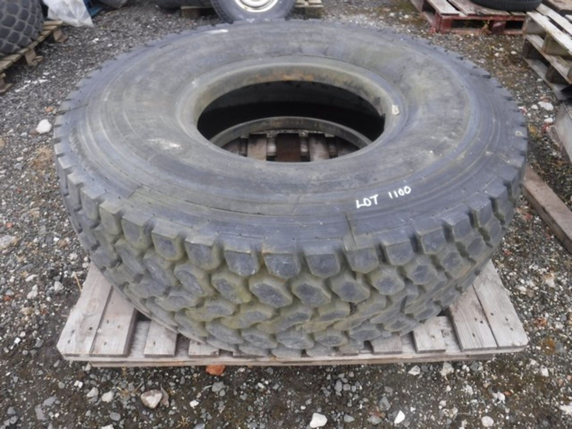 MARANGONI TYRE 16X25 FOR MOBILE CRANE OR SIMILAR