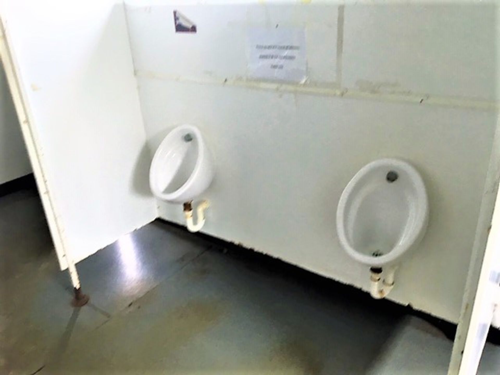 LADIES &amp;amp; GENTS PLASTISOL TOILET BLOCK 30x12 WITH HEAVY DUTY JACKLEGS LADIES C/W - 4 x WC CU - Image 13 of 16