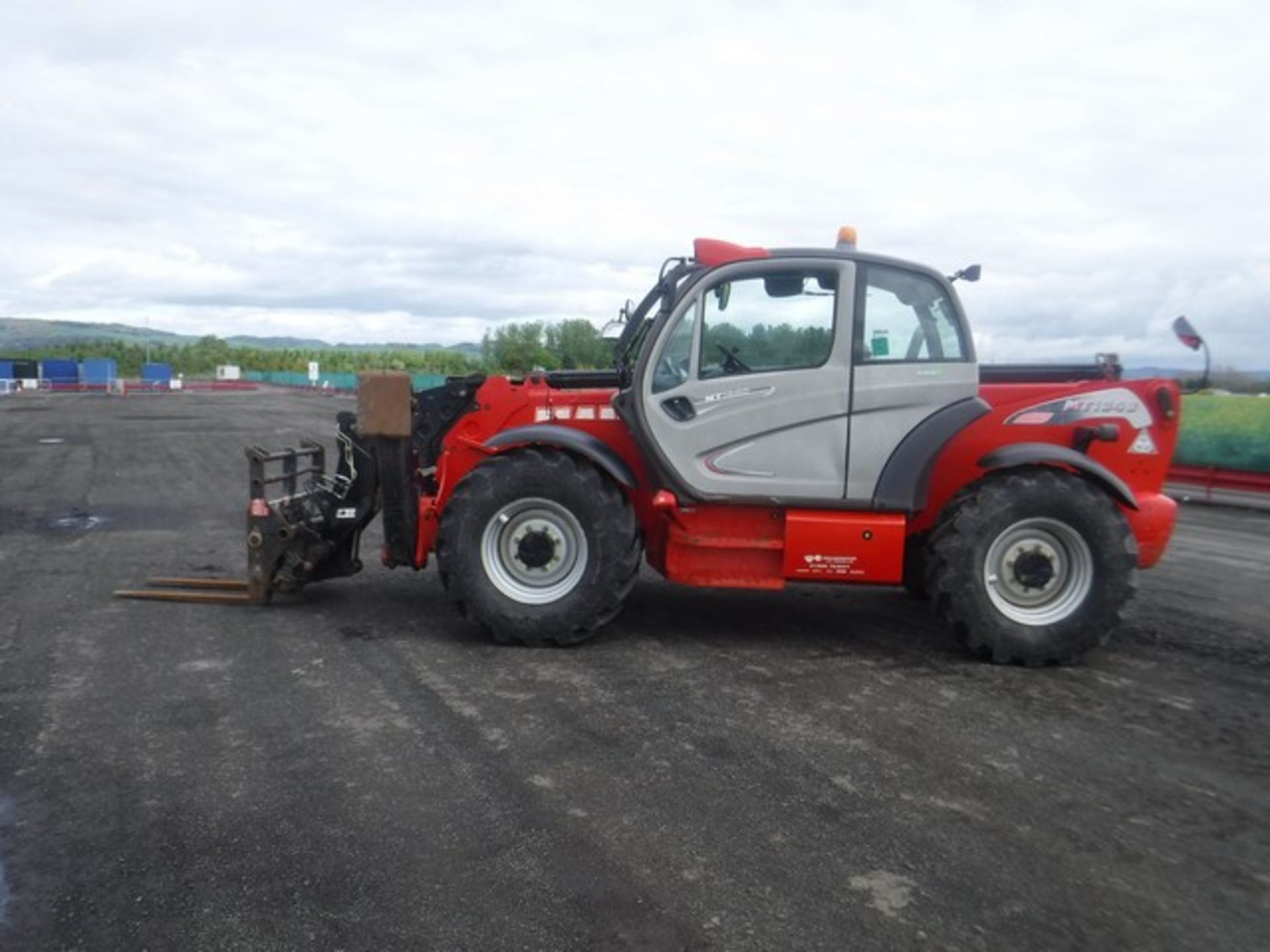 MANITOU MT1840 TELESCOPIC FORKLIFT 5413HRS (NOT VERIFIED) - Image 6 of 9