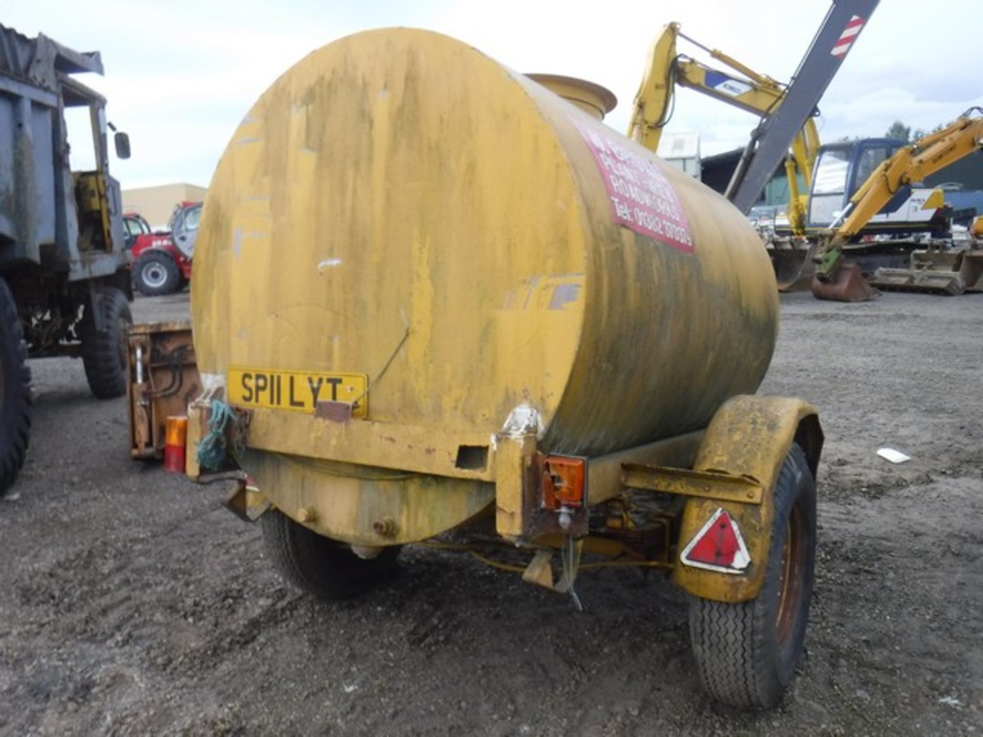 WATER BOWSER TRAILER 4FT BY 6FT - Image 3 of 3