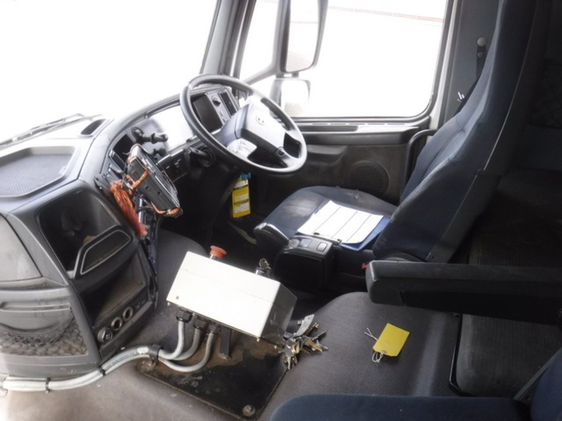 VOLVO FM 300 E5 - 9365cc - Bild 11 aus 11