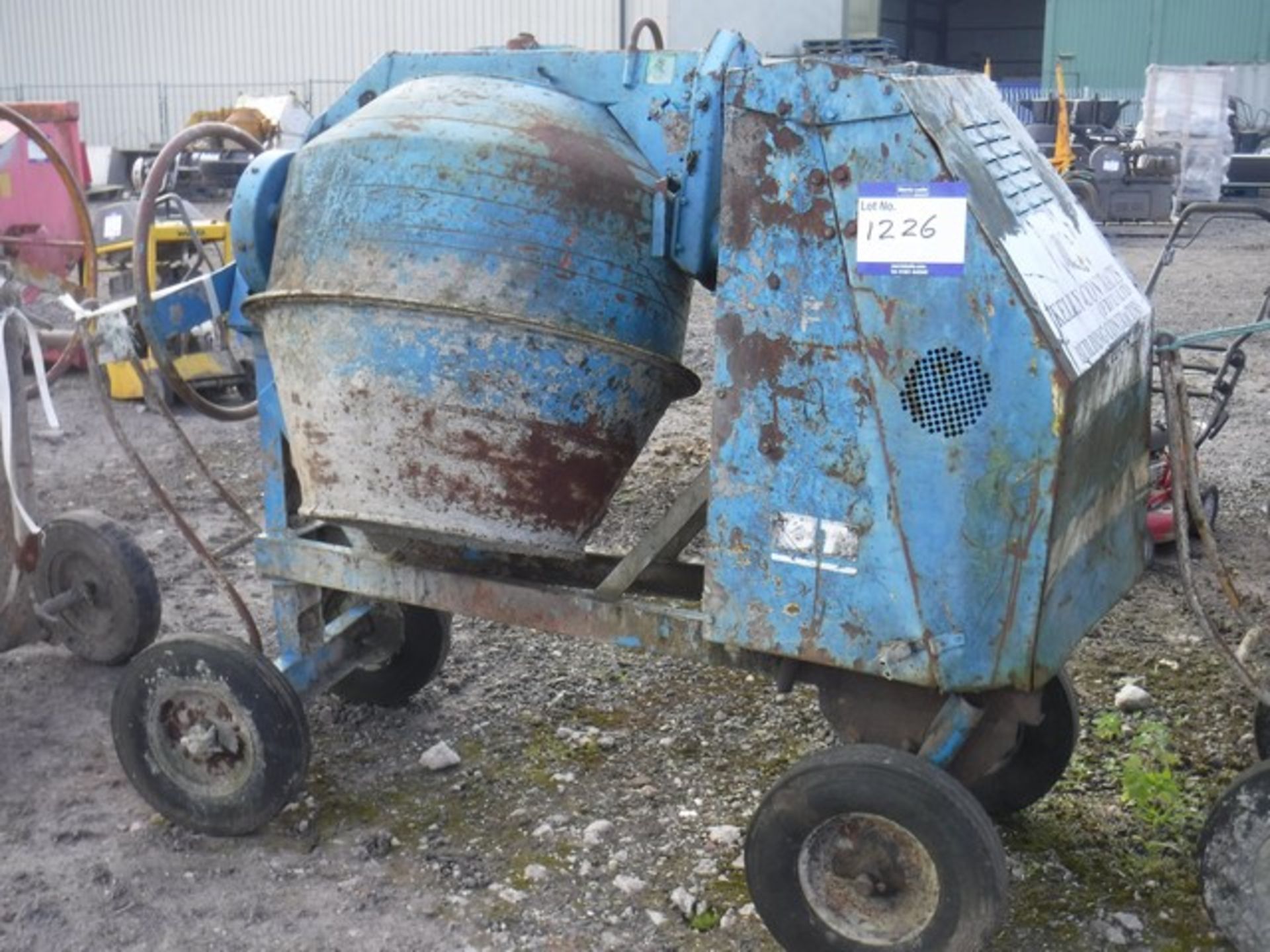 BENFORD PETROL CEMENT MIXER ON WHEELS