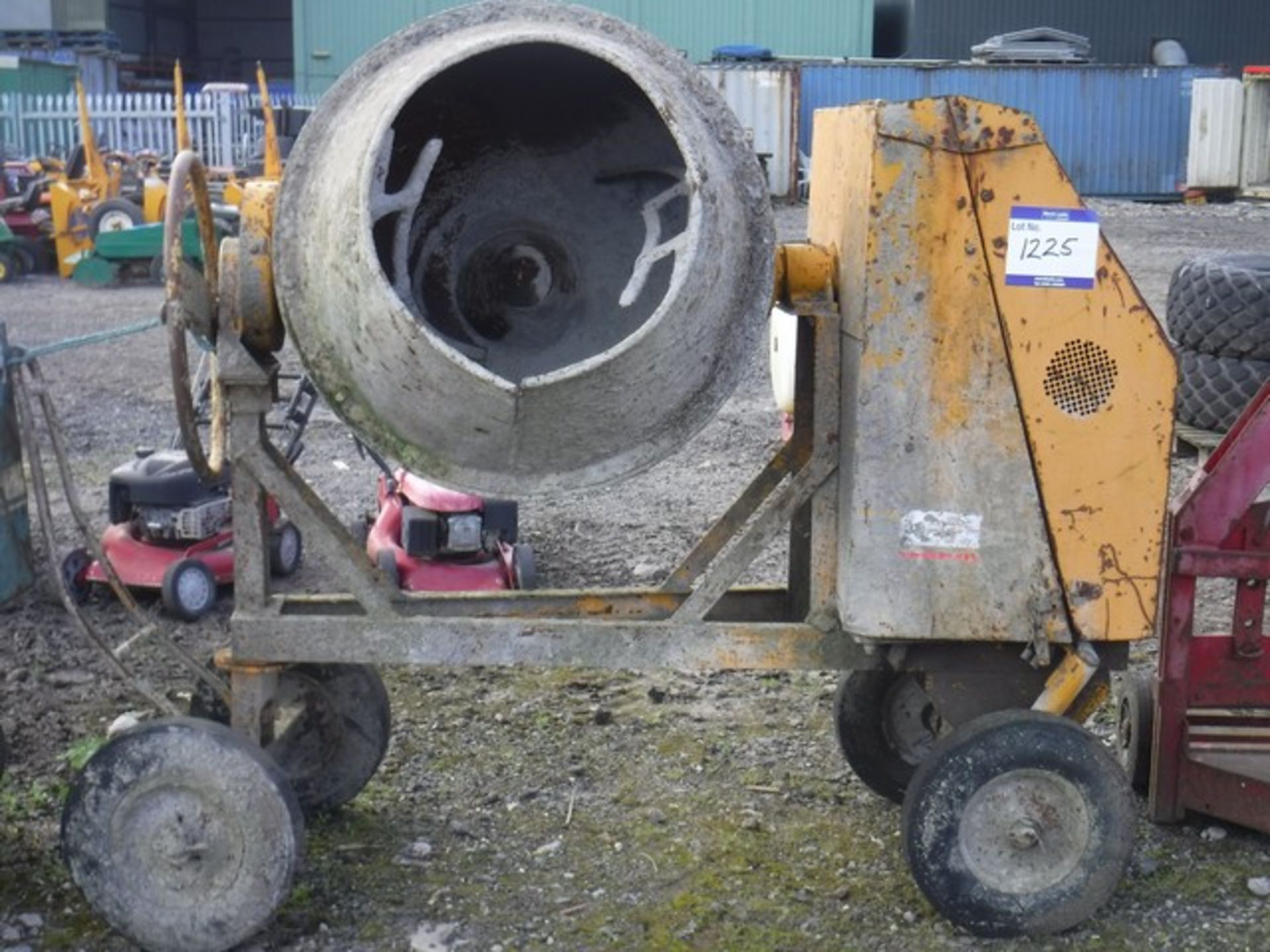 BENFORD PETROL CEMENT MIXER ON WHEELS