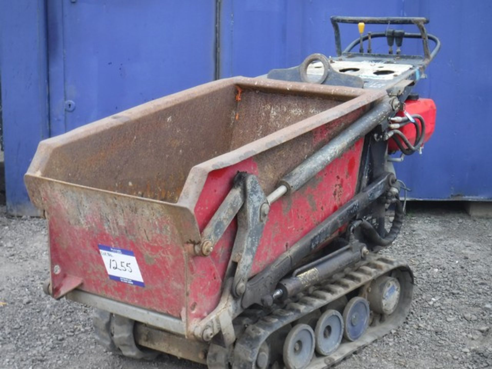 TCP HI- T500 HIGH TIP DIESEL POWER TRACK BARROW WITH KUBOTA ENGINE 2004 WITH 2380.7 HOURS SN- 81995