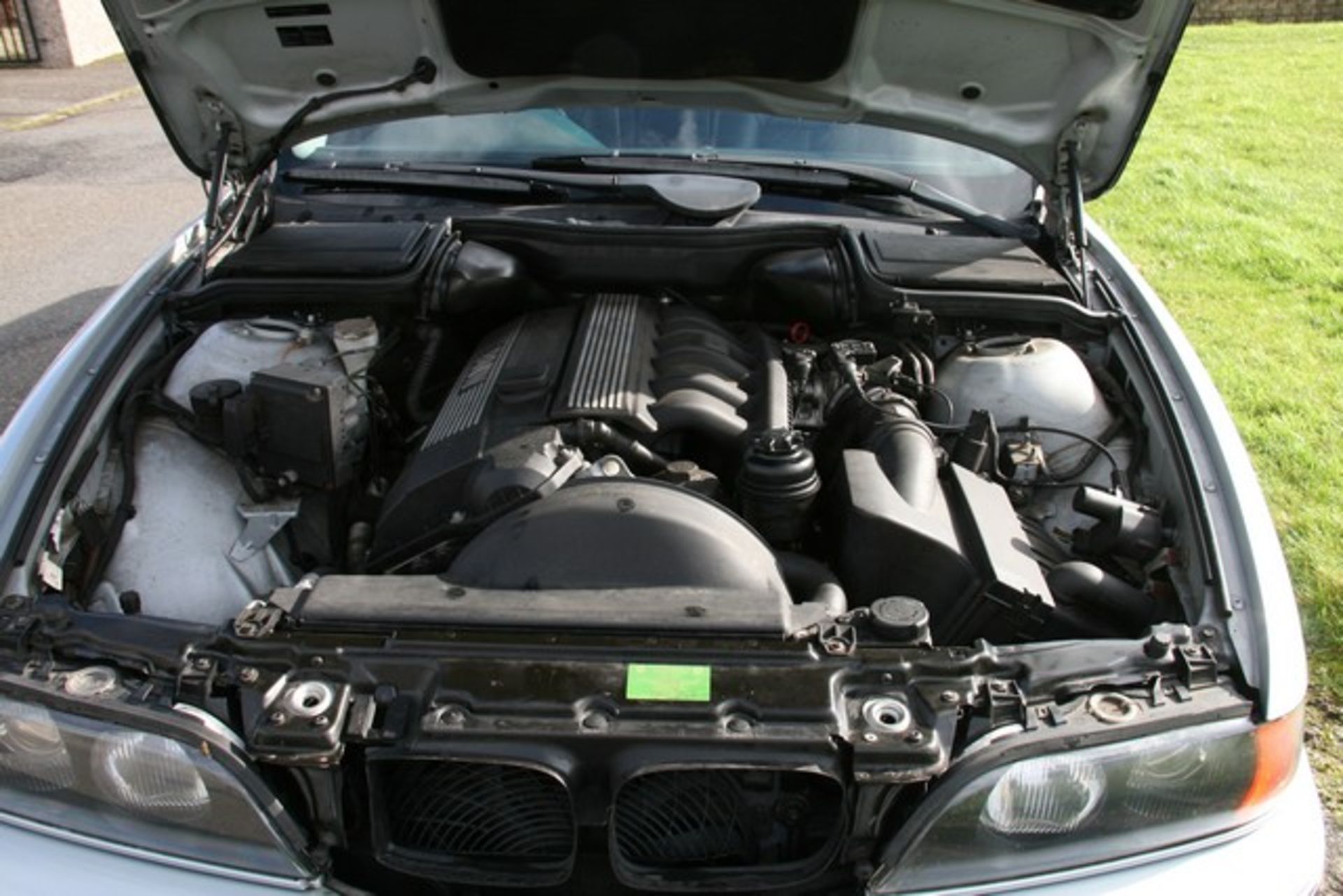 BMW 523I SE AUTO - 2494cc - Image 12 of 18