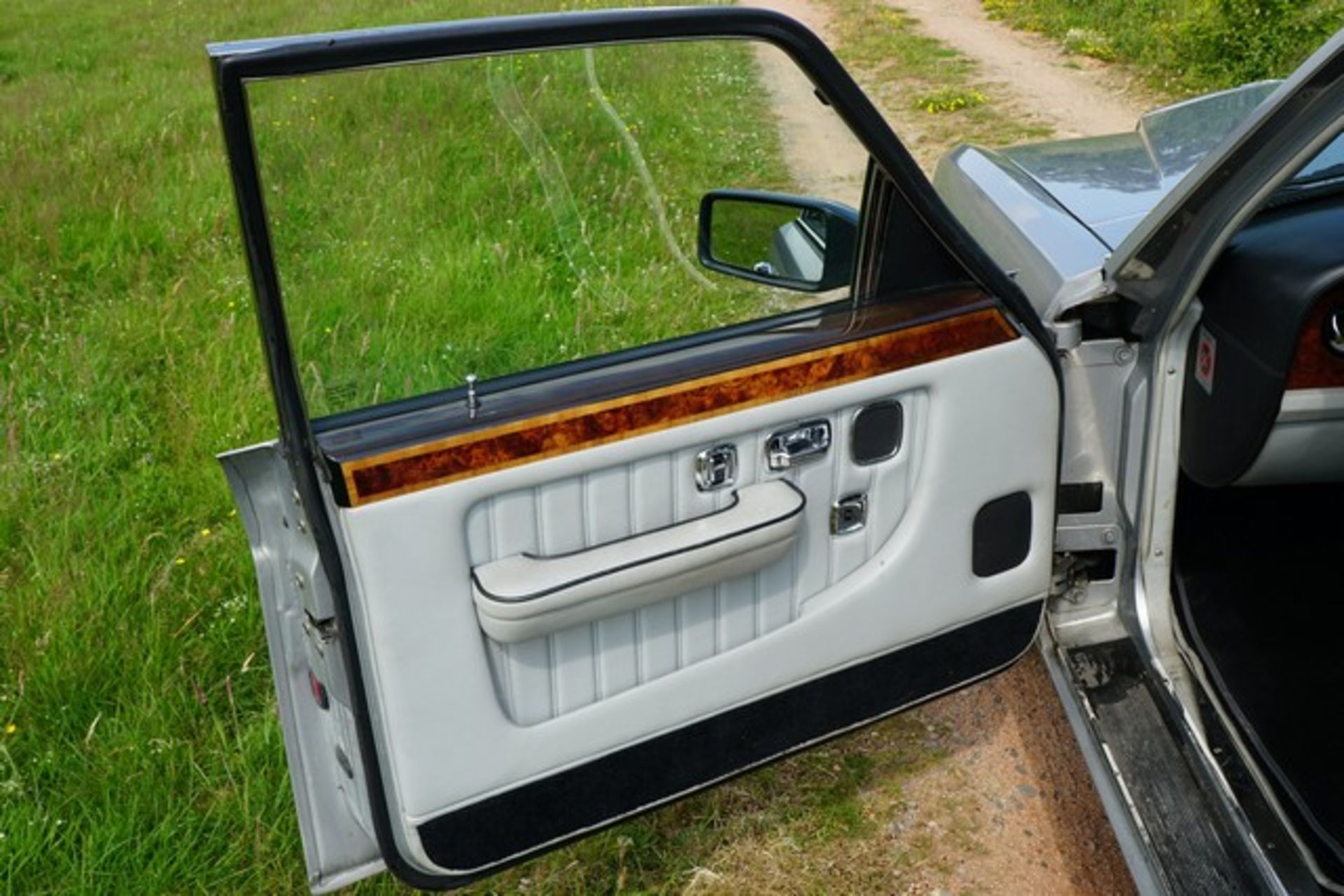 BENTLEY BROOKLANDS AUTO - 6750cc - Image 12 of 30