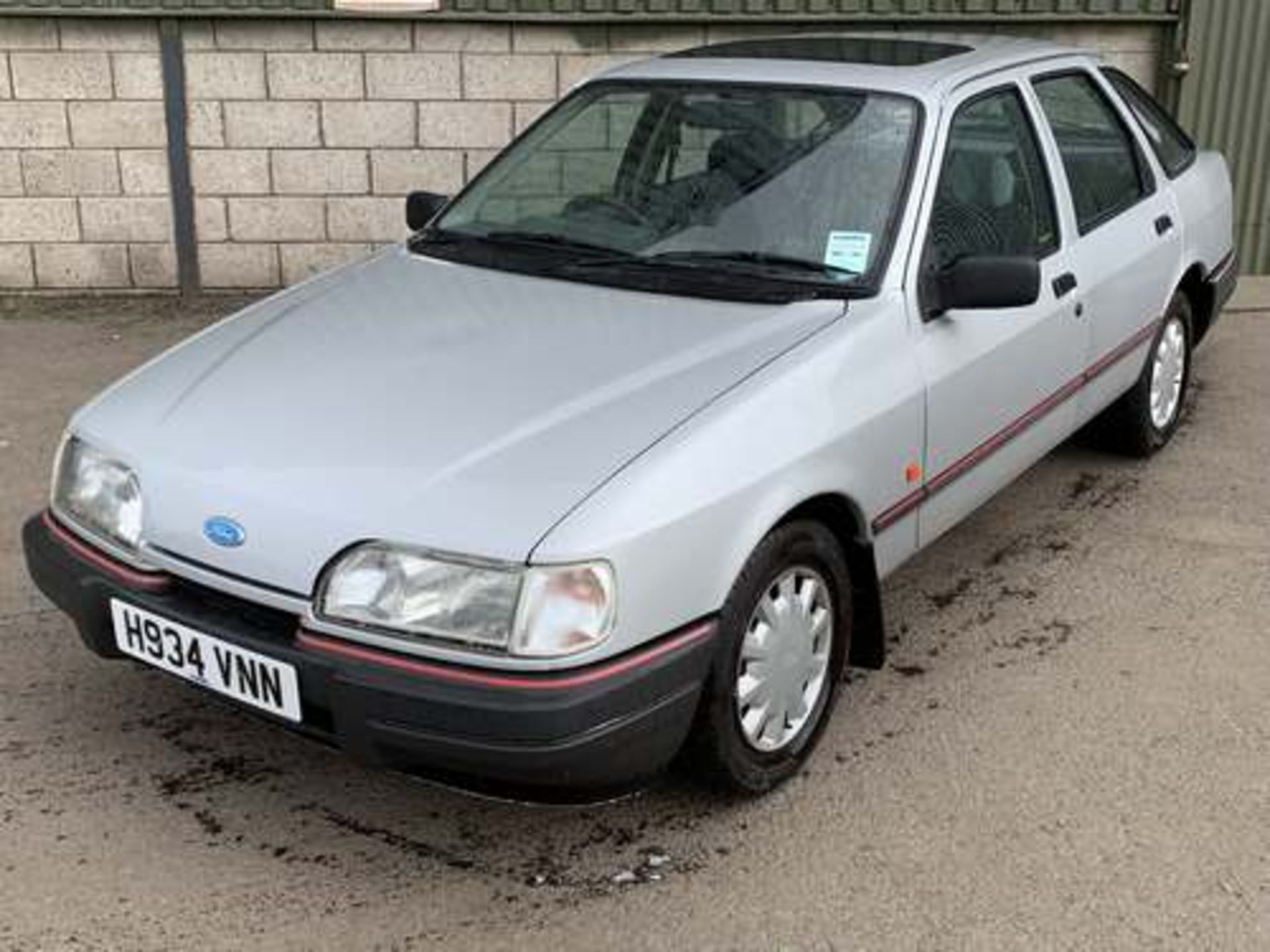 FORD SIERRA LX AUTO - 1769cc