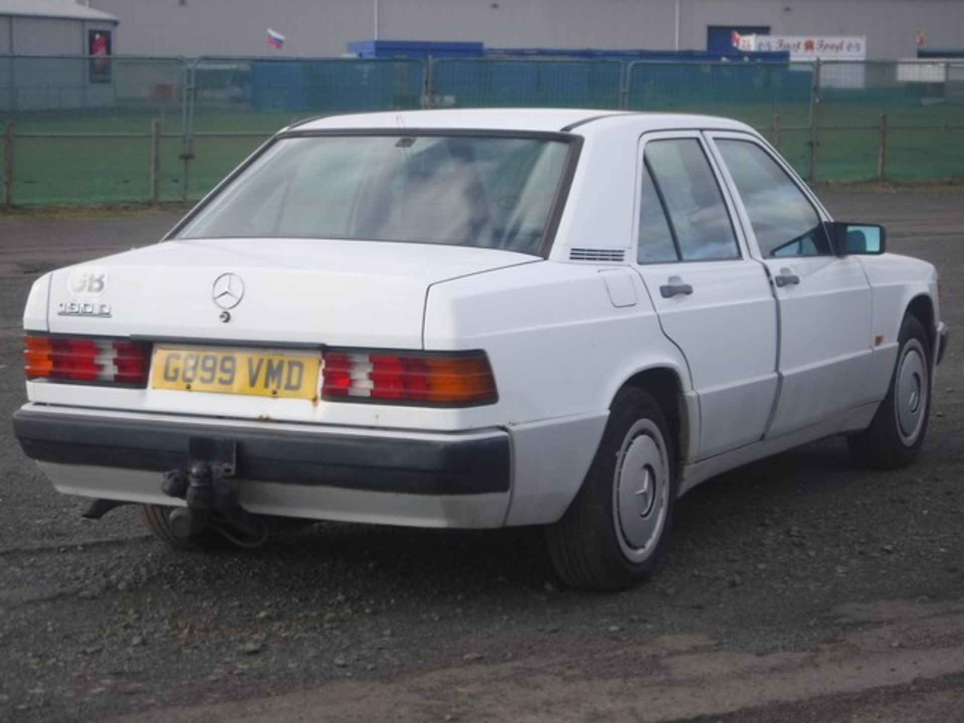 MERCEDES 190D DIESEL - 1997cc - Image 9 of 15