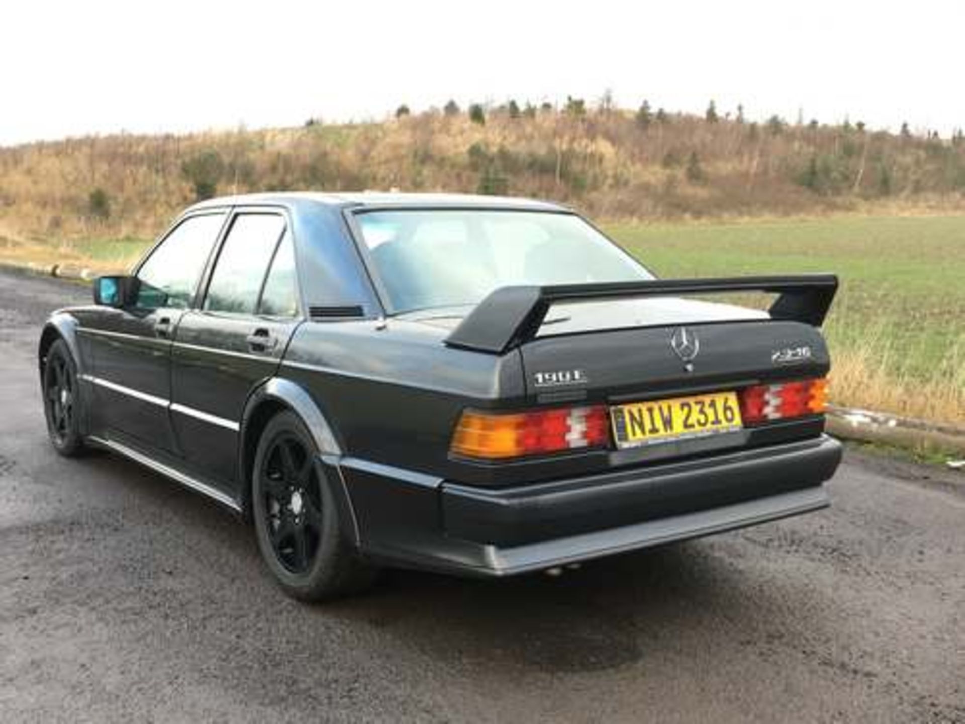 MERCEDES 190E 2.3 16 - 2299cc - Image 2 of 15