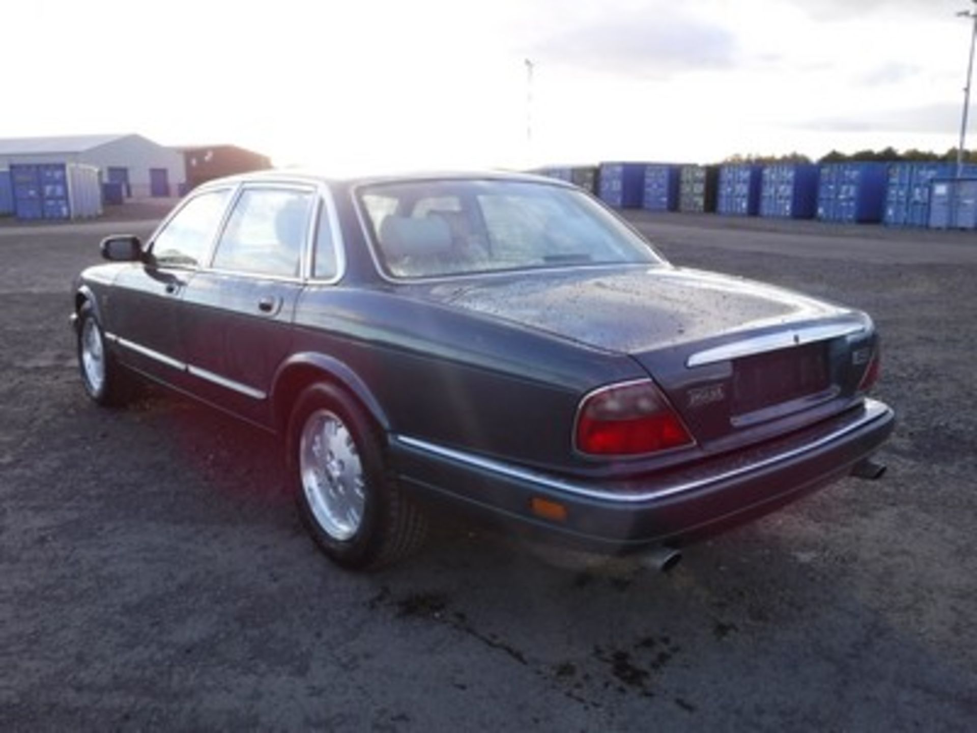 1994 JAGUAR SOVERIEGN 4.0 AUTOMATIC - Chassis number: SAJJHALD3BJ725900 Chassis number: SAJJHALD3B - Image 2 of 18