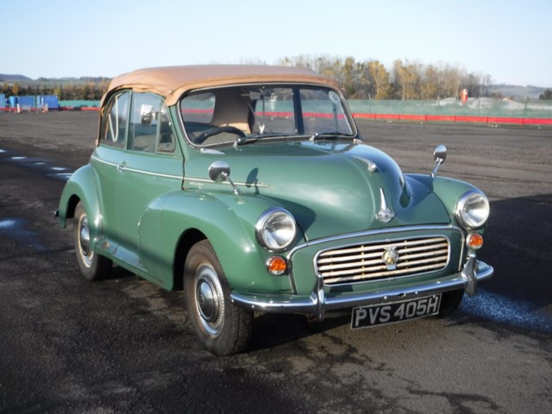 MORRIS MINOR 1000 - 1098cc - Image 15 of 25