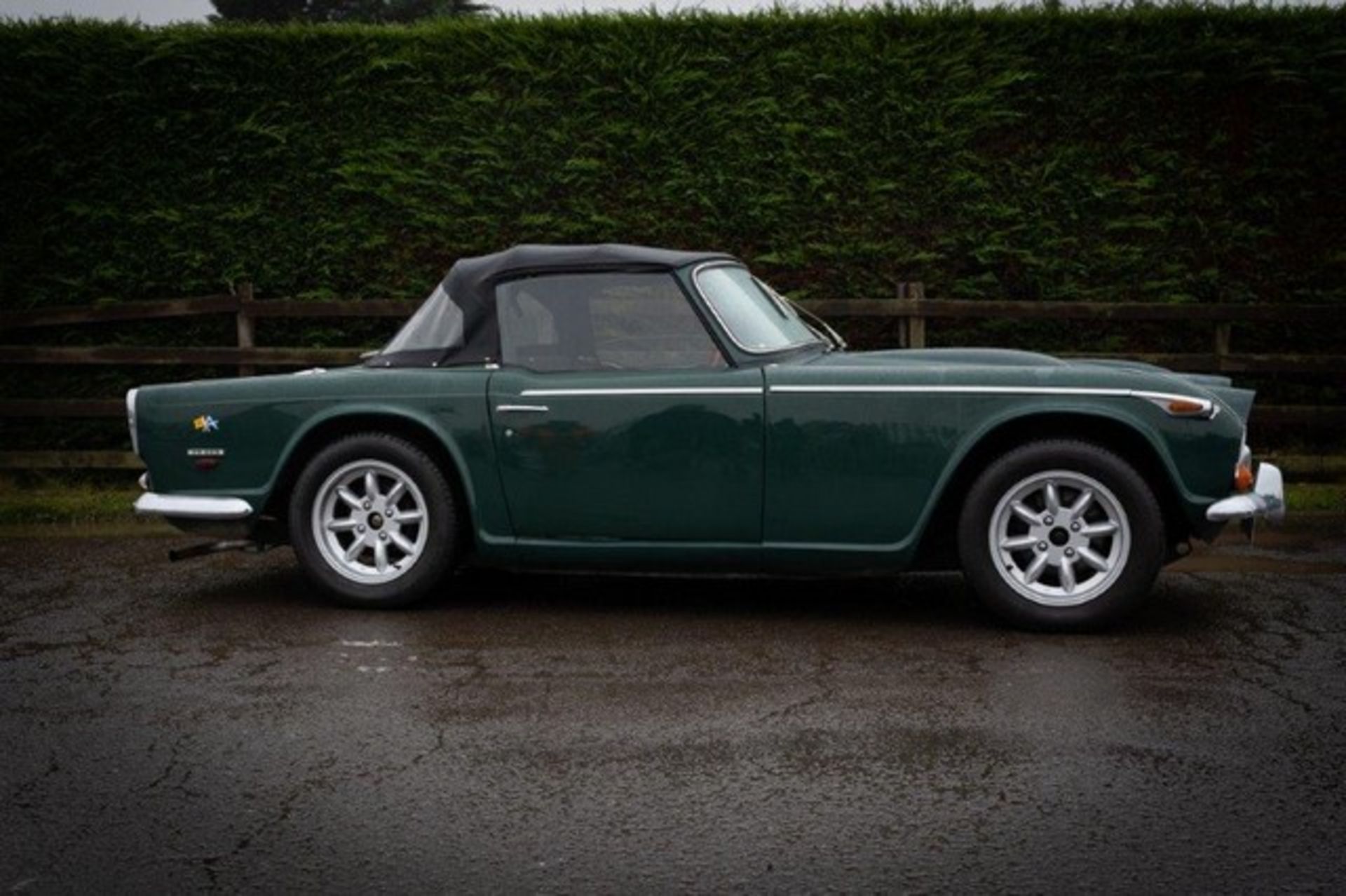 TRIUMPH TR 250 - 2498cc