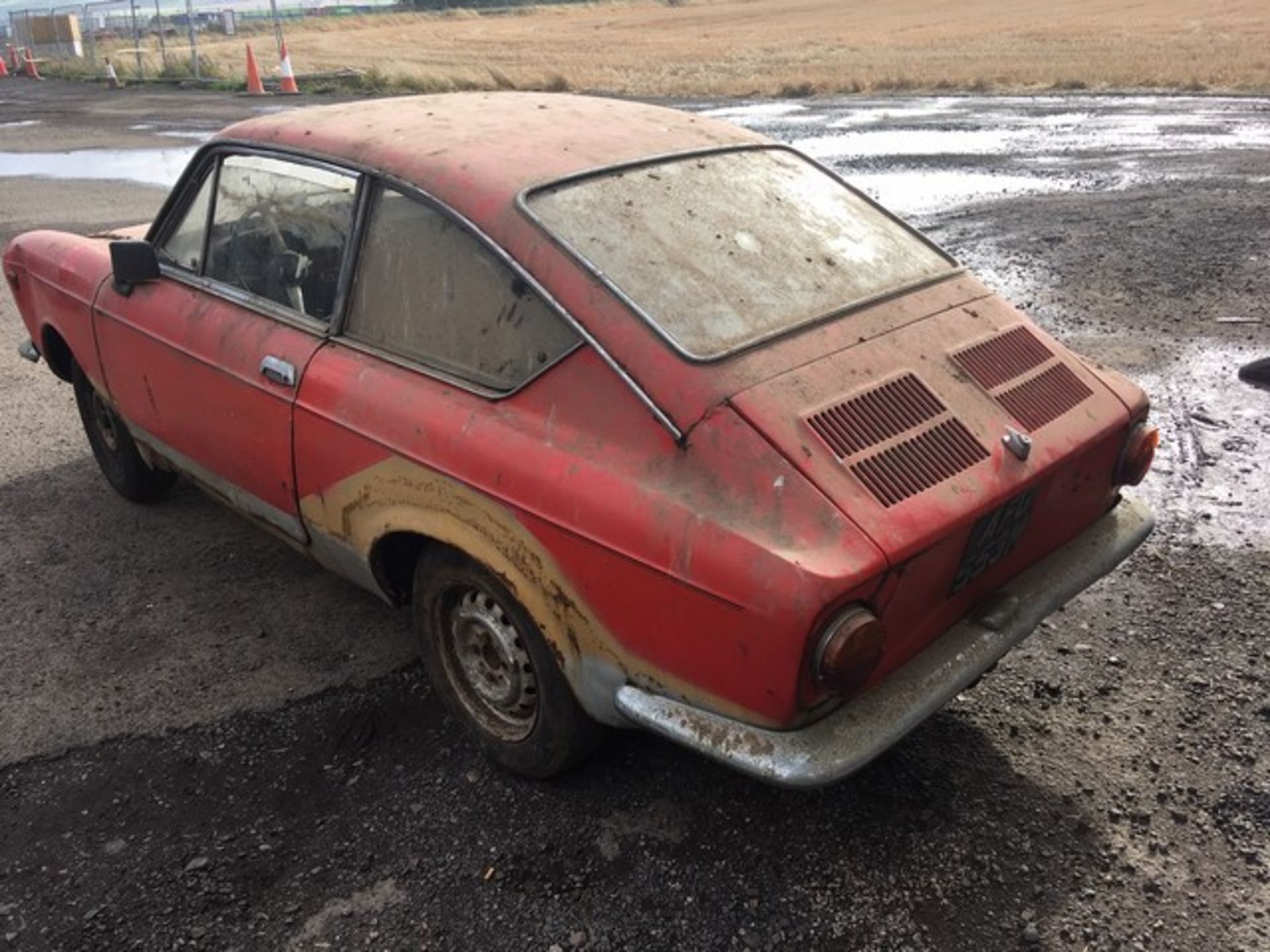 FIAT 850 - 843cc - Image 13 of 19