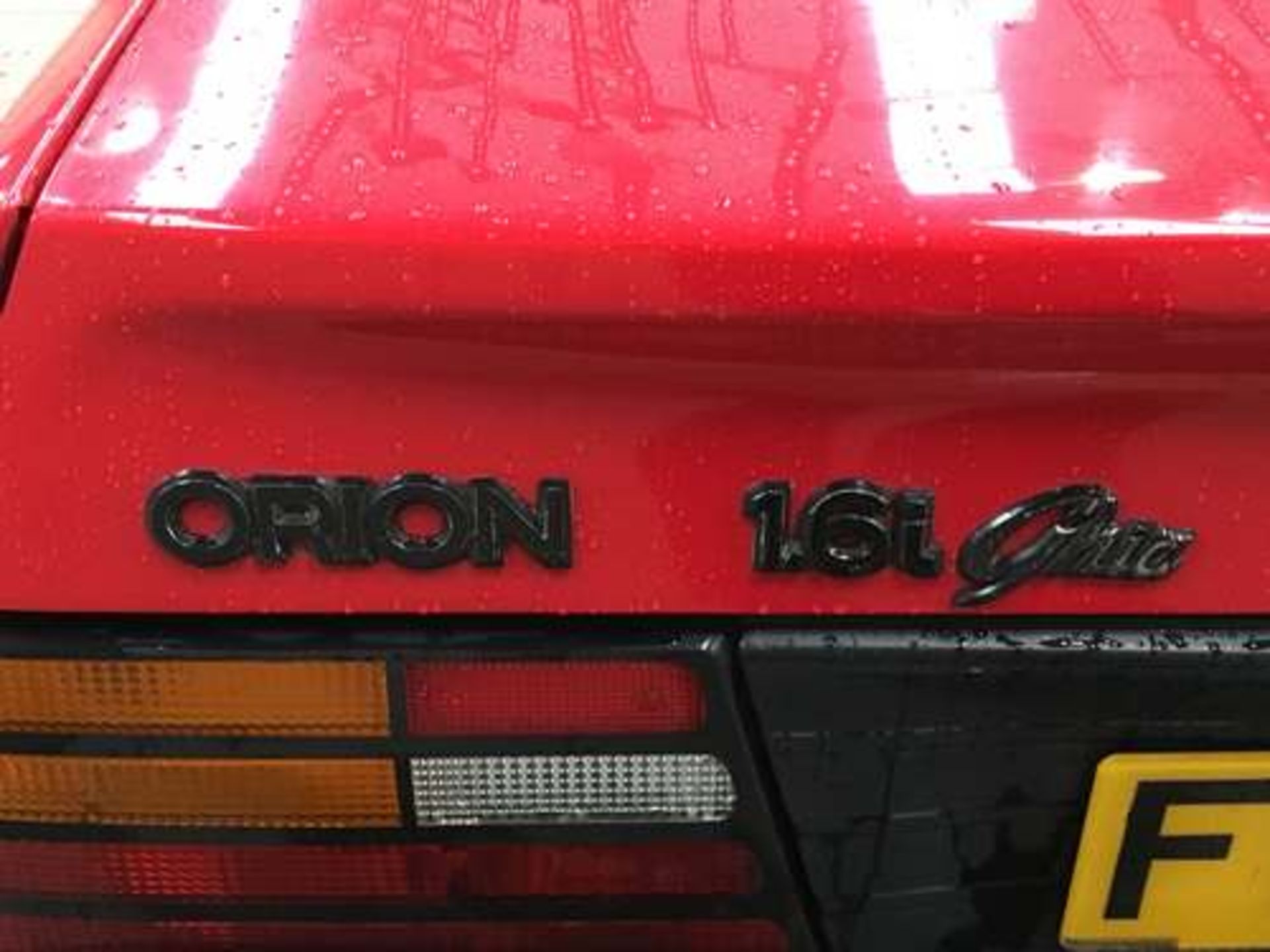 FORD ORION GHIA I - 1596cc - Image 5 of 13