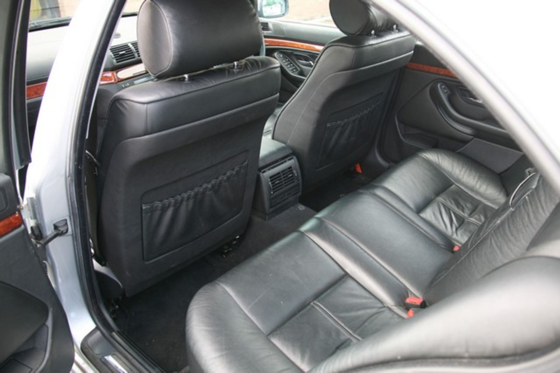 BMW 523I SE AUTO - 2494cc - Image 11 of 18