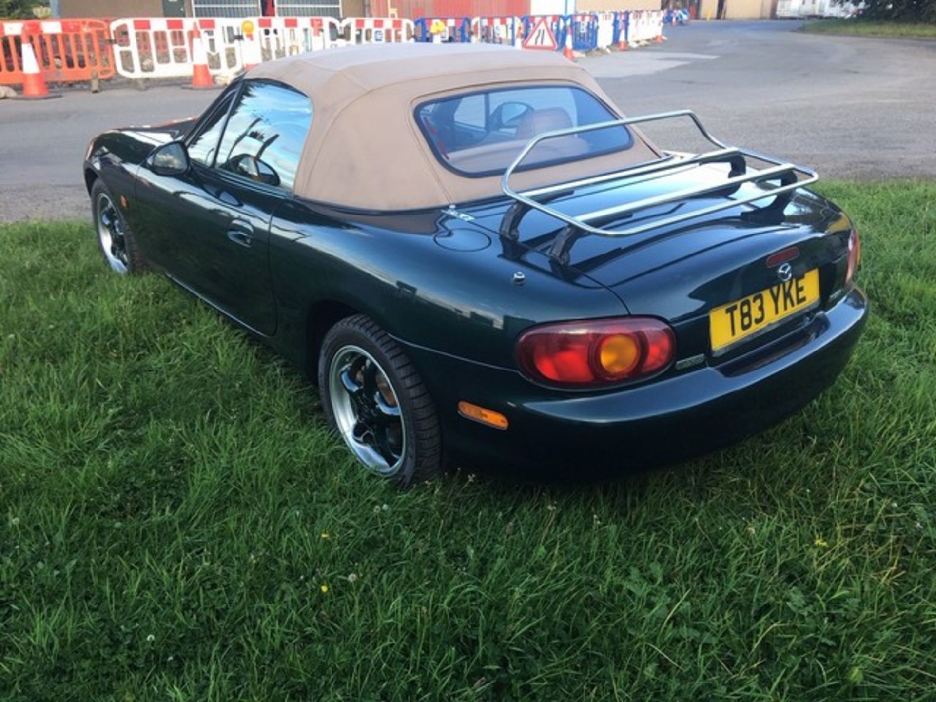 MAZDA MX-5 - 1840cc - Image 2 of 17