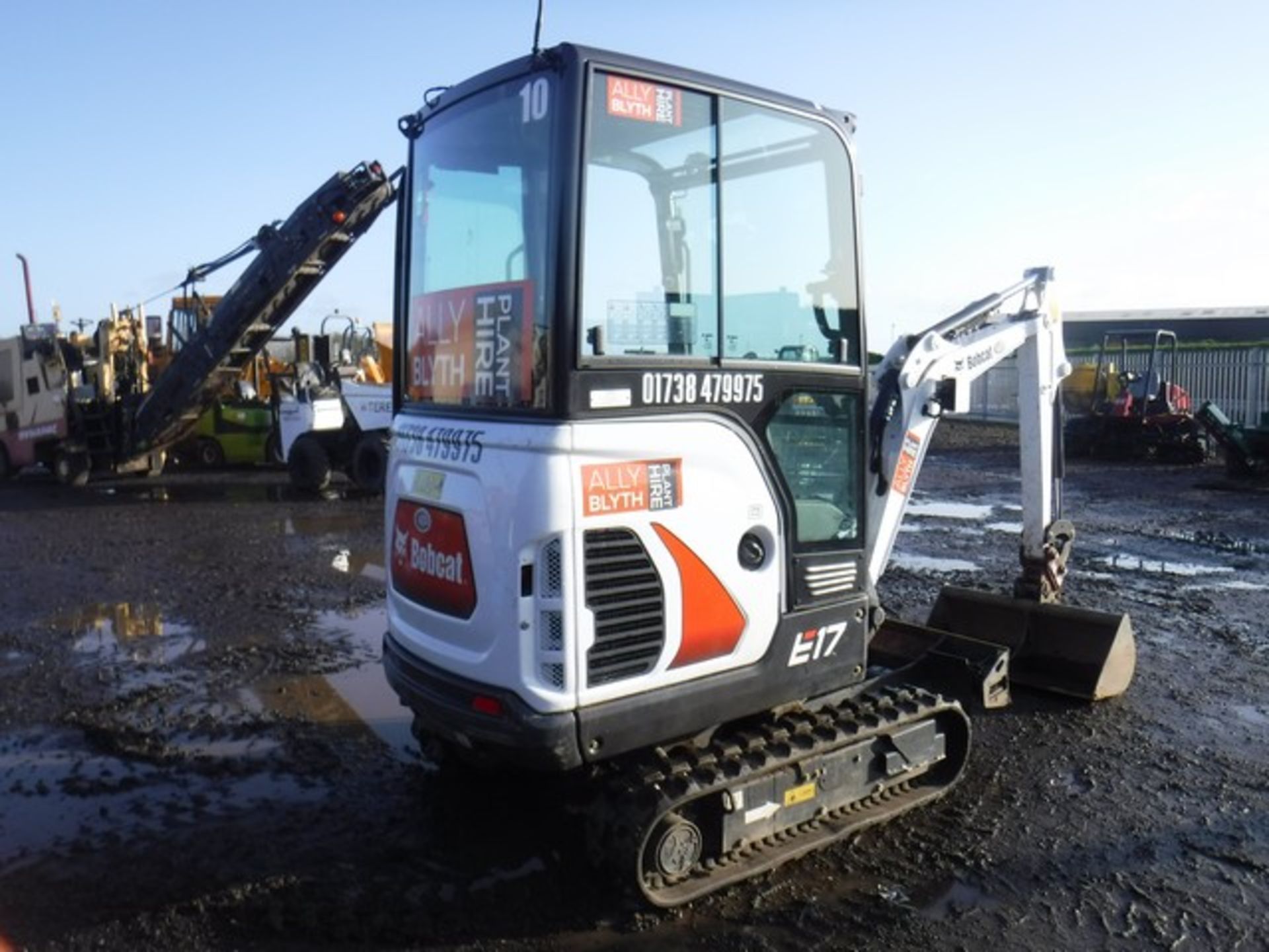 BOB CAT E17 - 2018 COMPACT EXCAVATOR WITH CAB 118 HRS (NOT VERIFIED) SN - B27H12773 - Image 7 of 10