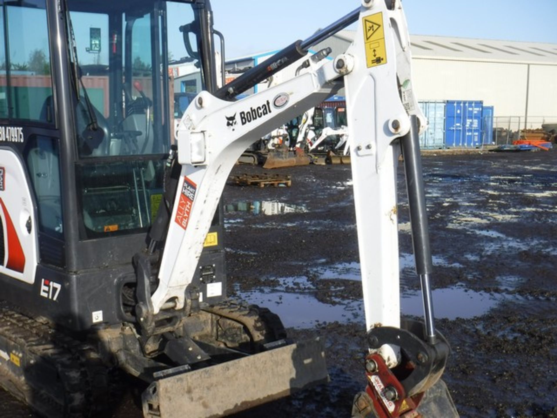 BOB CAT E17 - 2018 COMPACT EXCAVATOR WITH CAB 118 HRS (NOT VERIFIED) SN - B27H12773 - Image 4 of 10