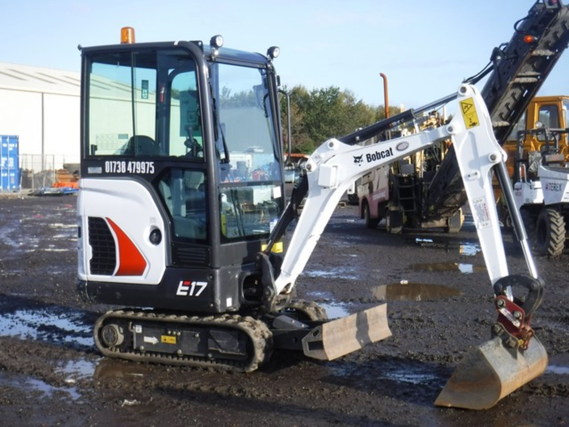 BOB CAT E17 - 2018 COMPACT EXCAVATOR WITH CAB 242 HRS (NOT VERIFIED) SN - B27H12787 - Image 5 of 9