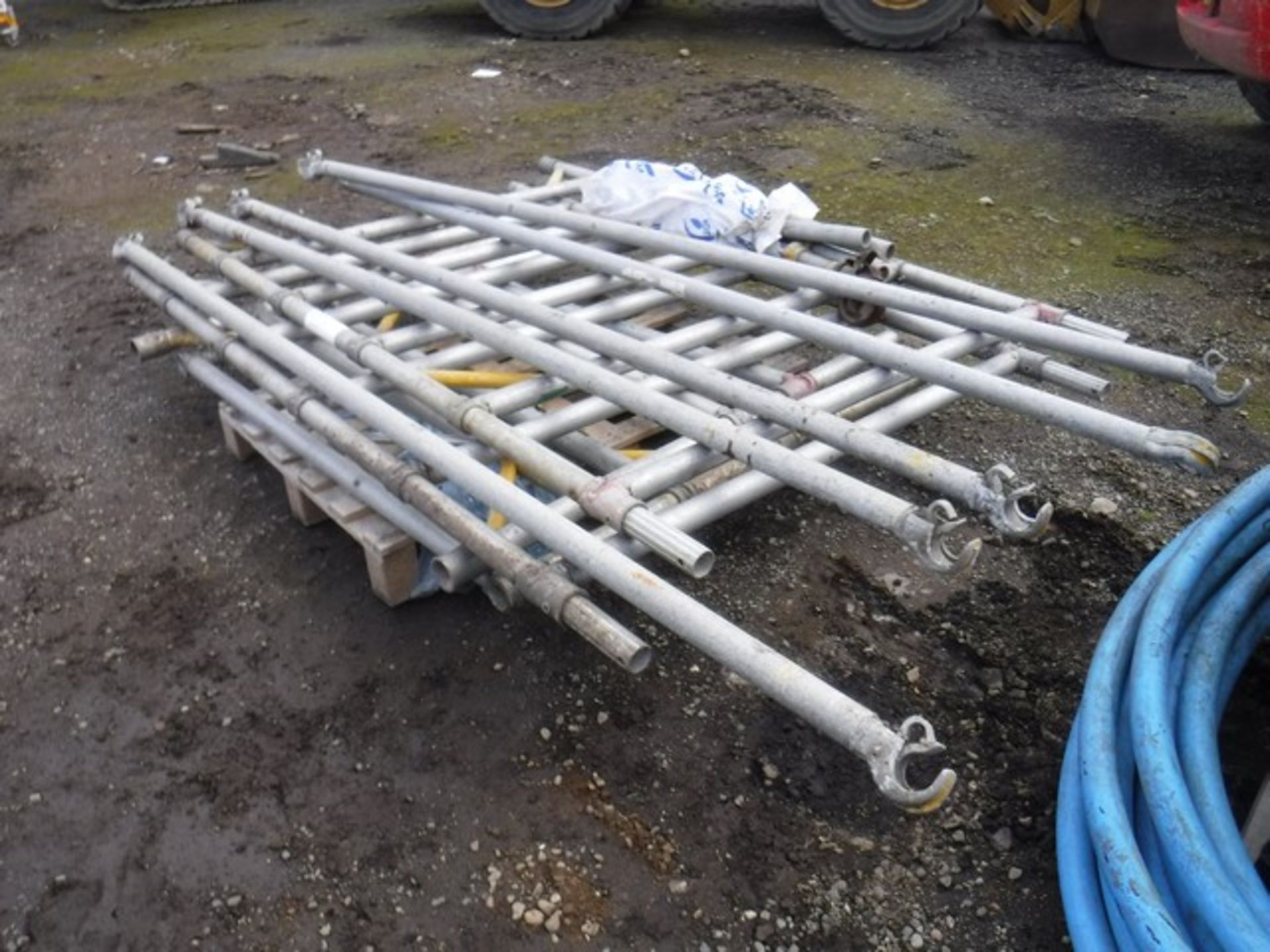 SELECTION OF SCAFFOLDING - Image 6 of 6