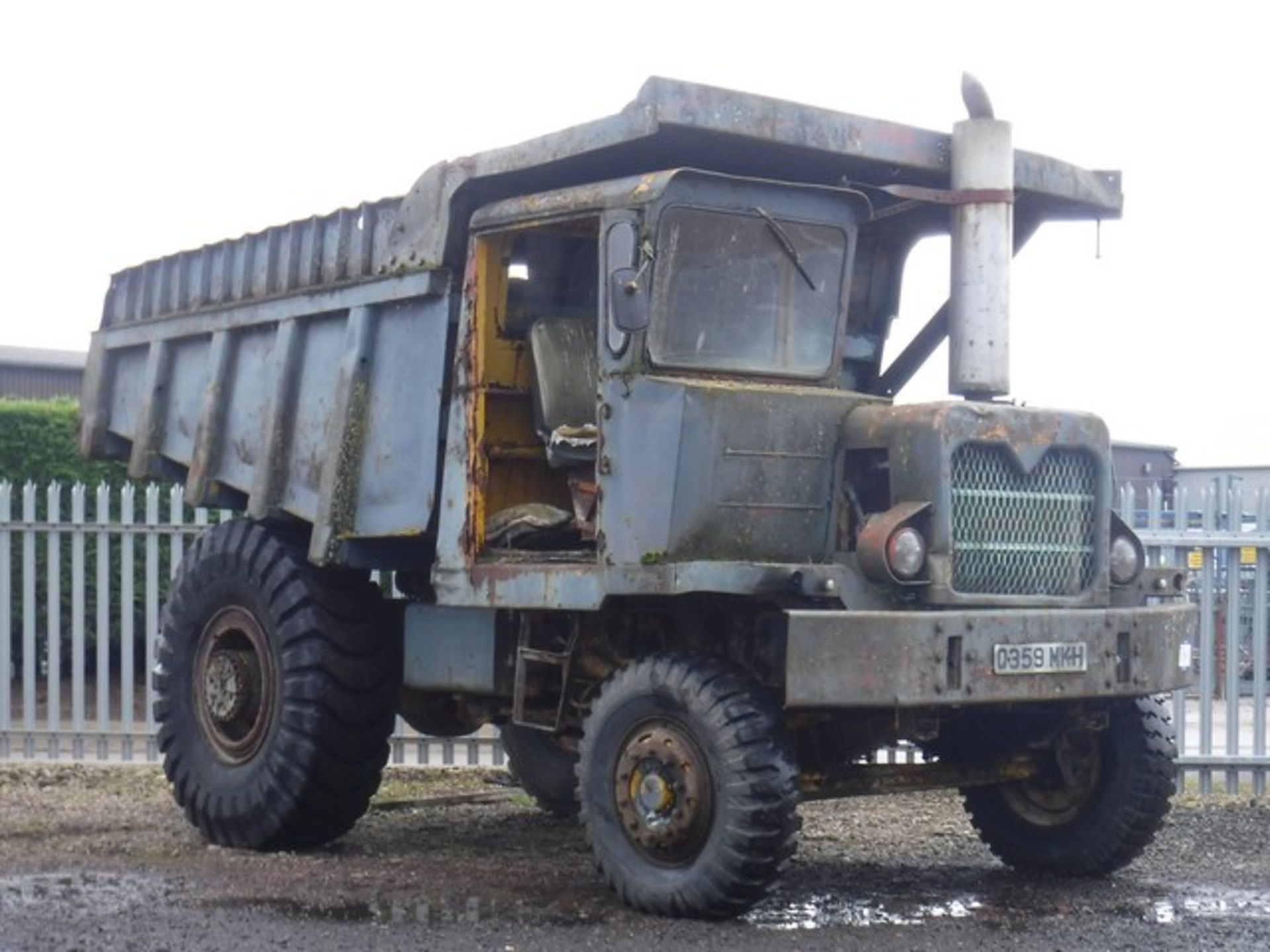 AVELING BARFORD QUARRY TIPPER, 2 AXLE BODY