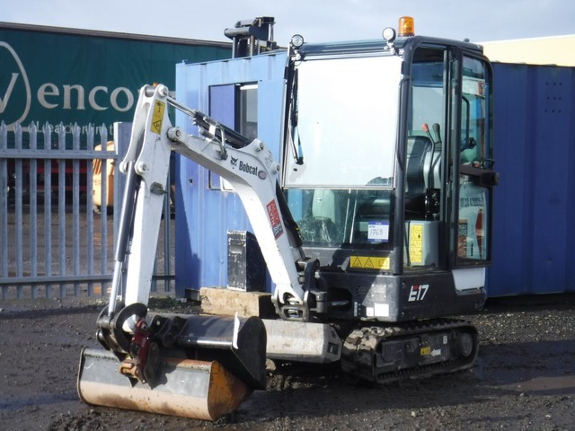 BOB CAT E17 - 2018 COMPACT EXCAVATOR WITH CAB AND BUCKET 166 HRS (NOT VERIFIED) SN - B27H12779