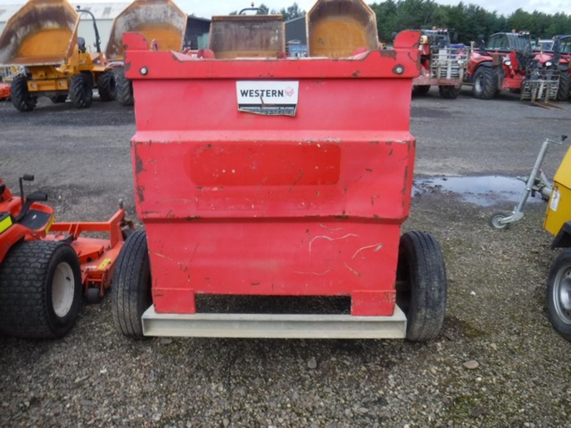 WESTERN TRANS CUBE 950LTR TOWABLE FUEL BOWSER C/W HAND PUMP AND NOZZLE SN - 0601044314 ASSET NO - - Image 3 of 5