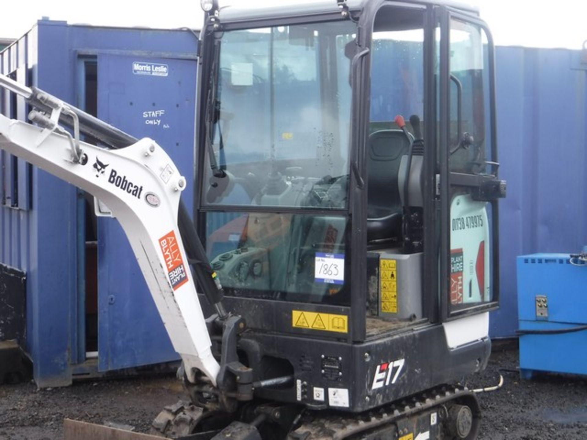 BOB CAT E17 - 2018 COMPACT EXCAVATOR WITH CAB 182 HRS (NOT VERIFIED) SN - 11001586 - Image 2 of 9