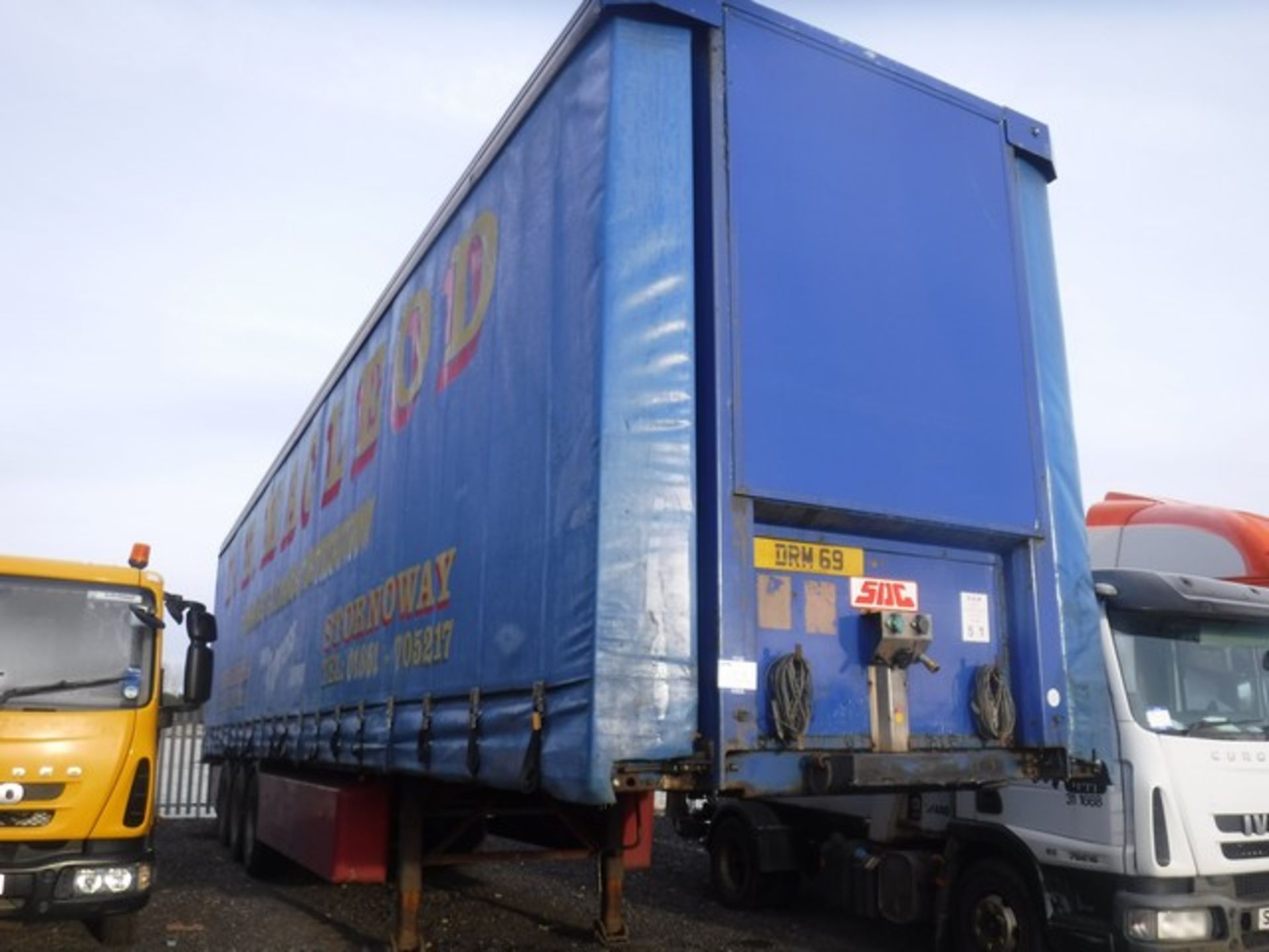 SDC TRIAXLE CURTAIN SIDED ON AIR TRAILER YEAR 2007 REG - C229049 MOT 30.11.19