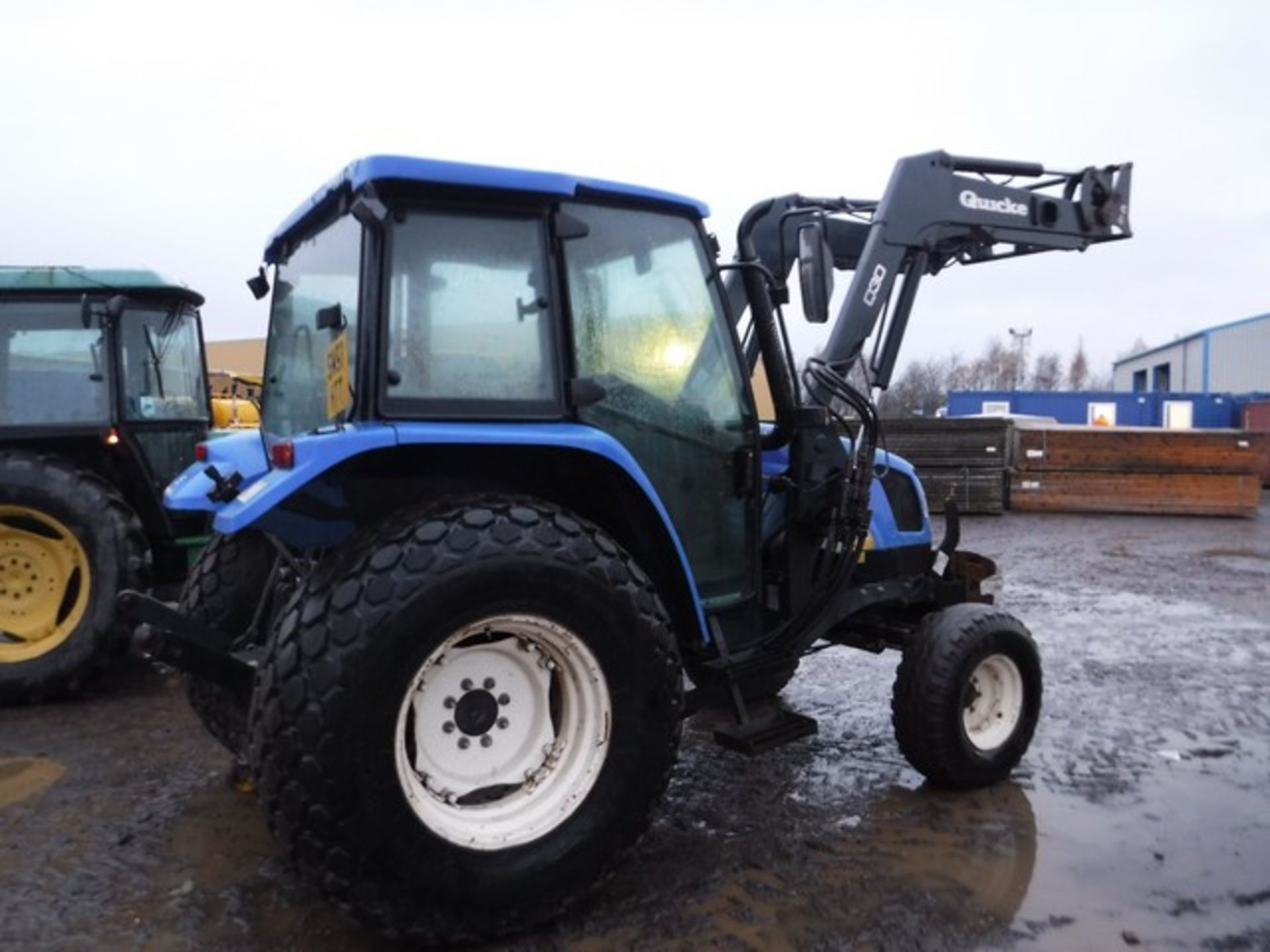 2008 NEW HOLLAND TL70A TRACTOR C/W QUICKE Q30 LOADER 4646hrs - Image 4 of 5