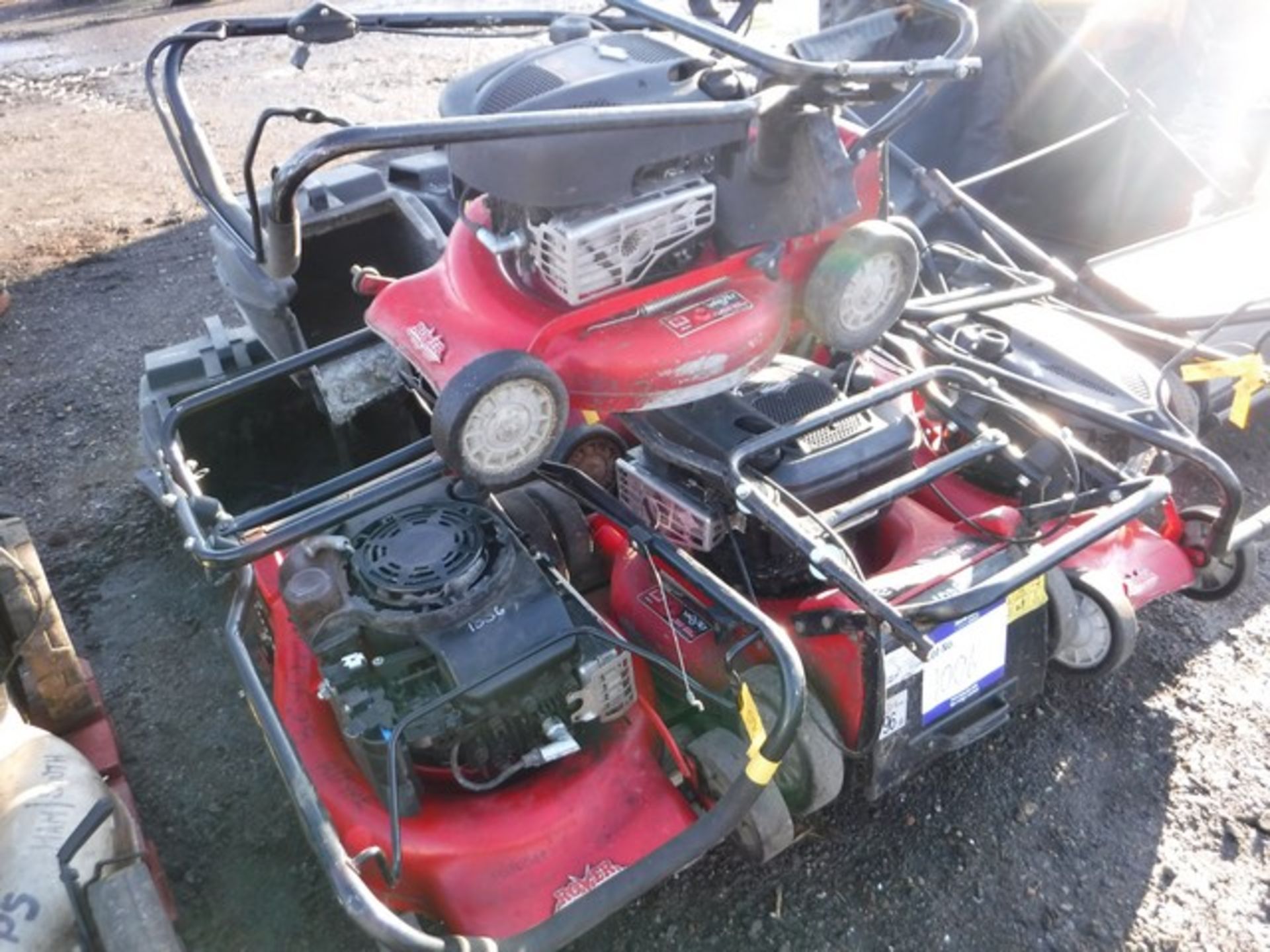 ROVER REGAL LAWN MOWERS BRIGGS AND STRATTON ENGINE C/W GRASS BOX x5 - Image 2 of 3