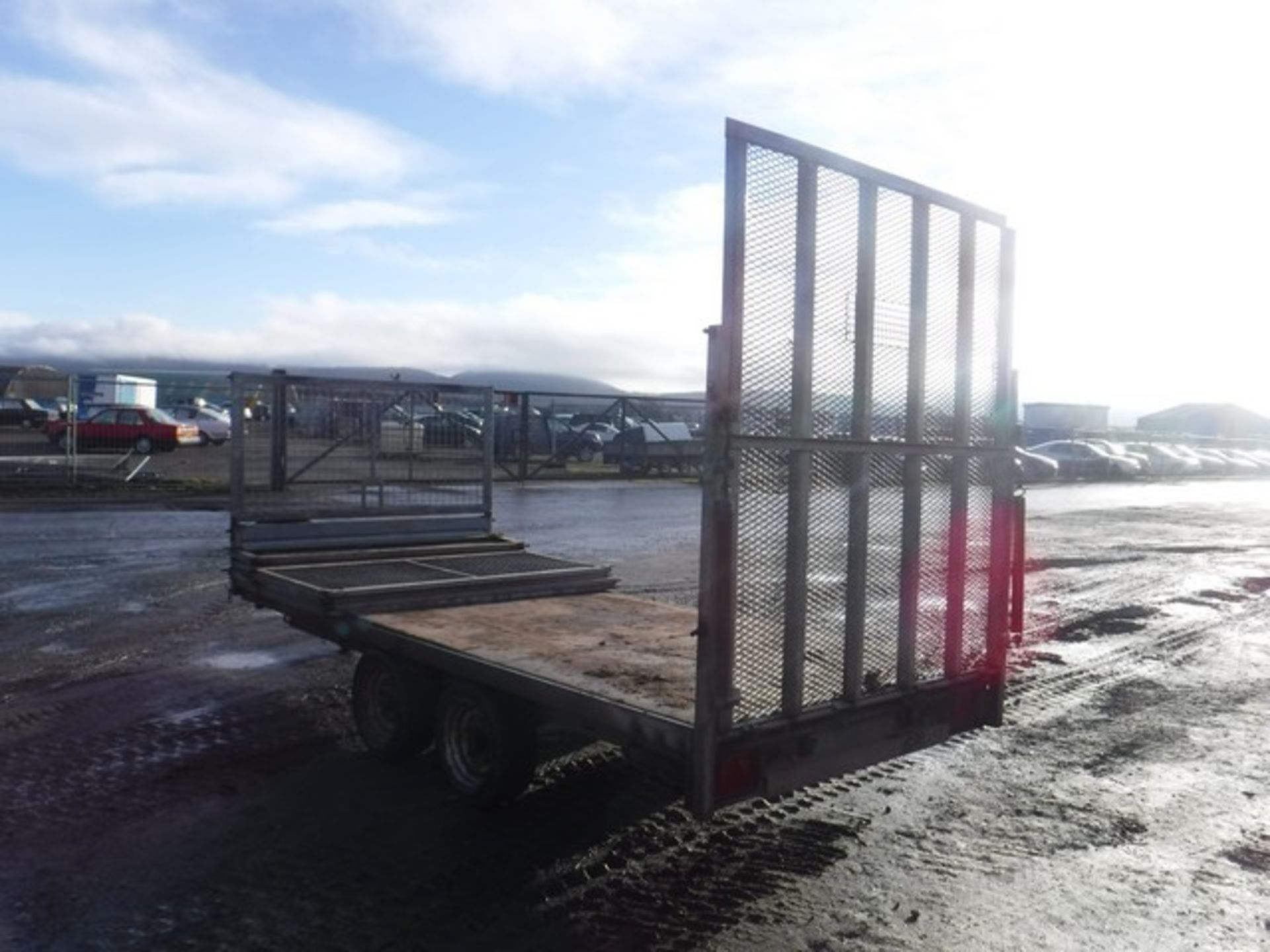 INDESPENSION 12' x 6' twin axle plant trailer - Bild 2 aus 4